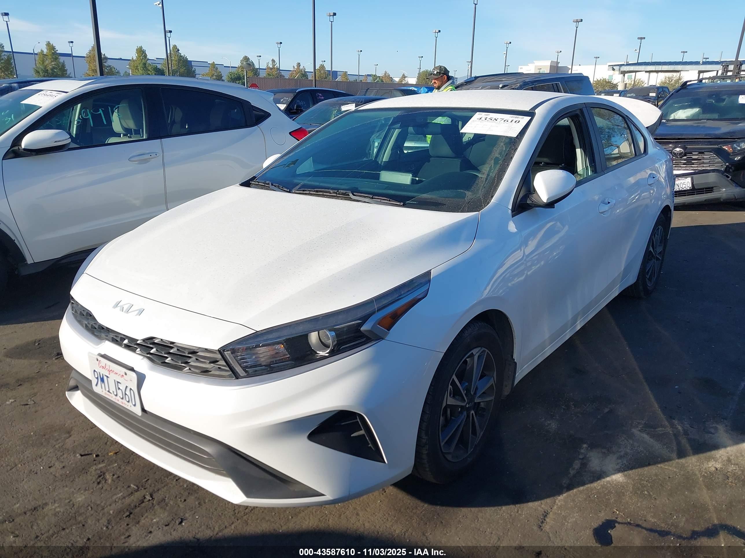 KIA FORTE image 2