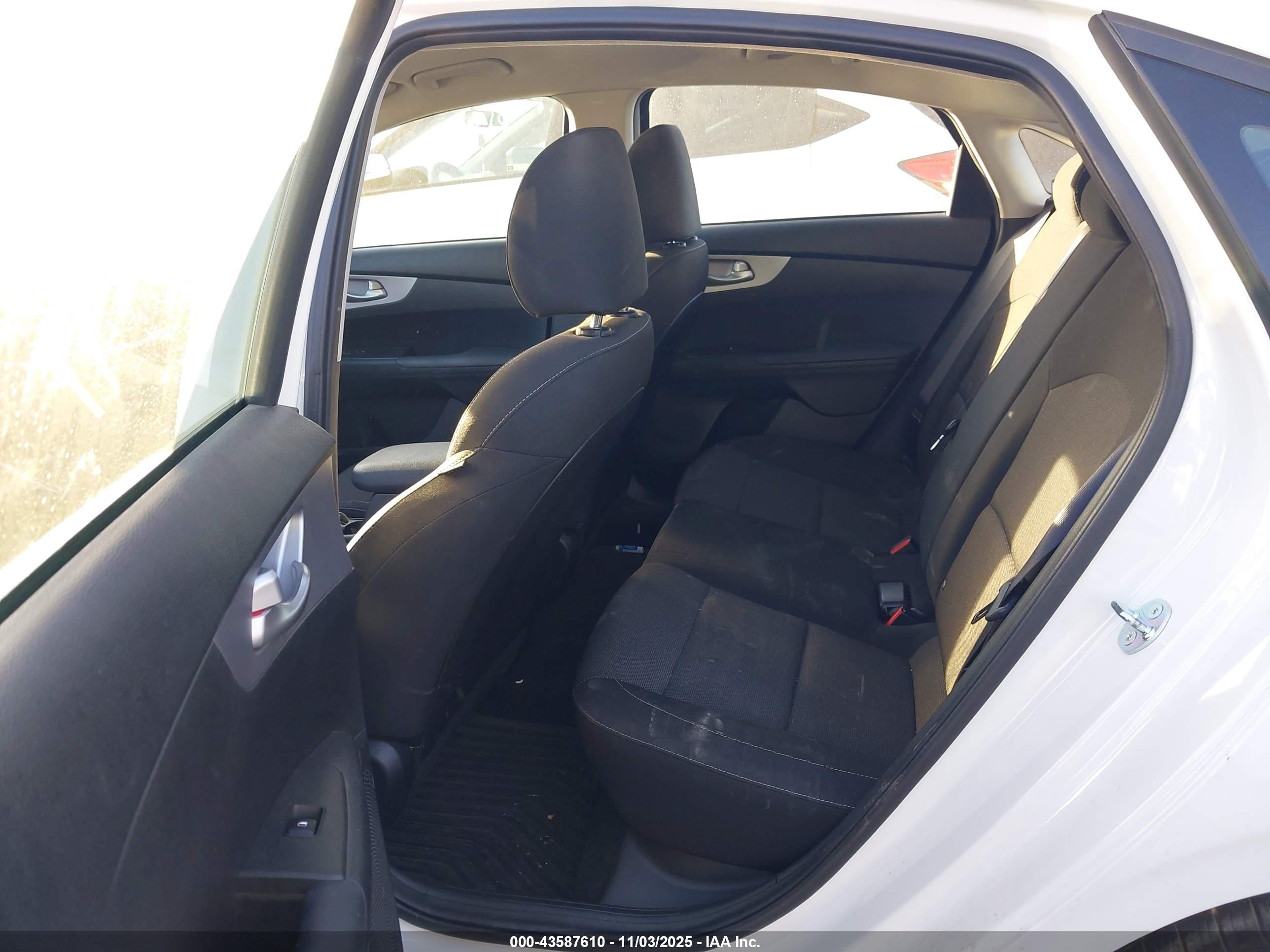 KIA FORTE image 8