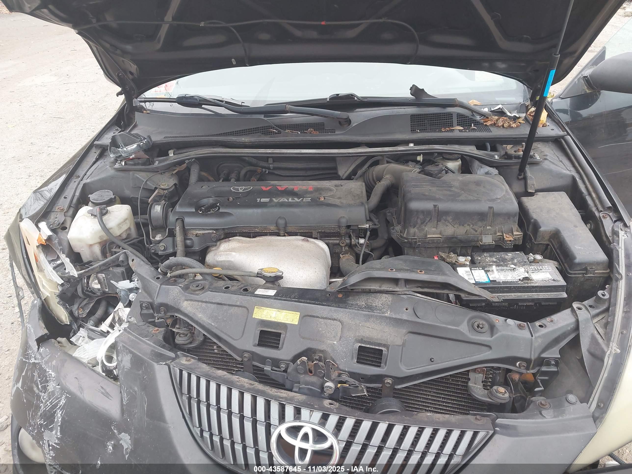 TOYOTA CAMRY image 10