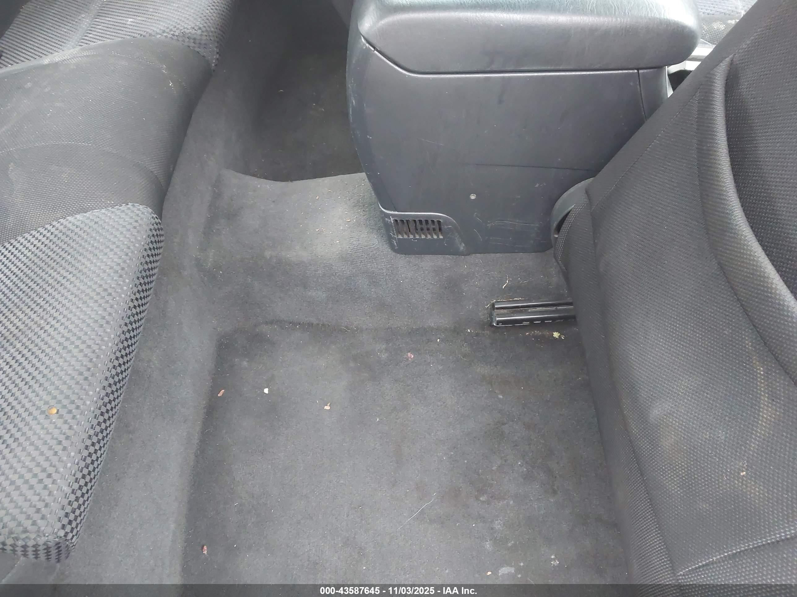 TOYOTA CAMRY image 8