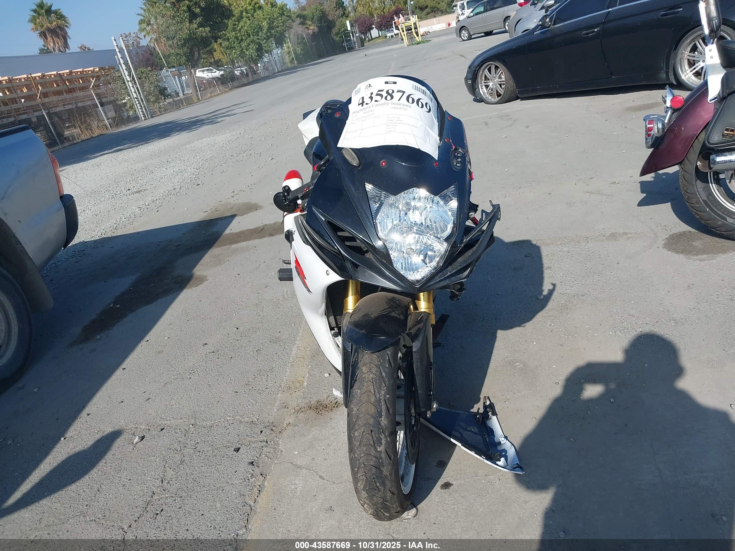 SUZUKI GSX-R750 image 5