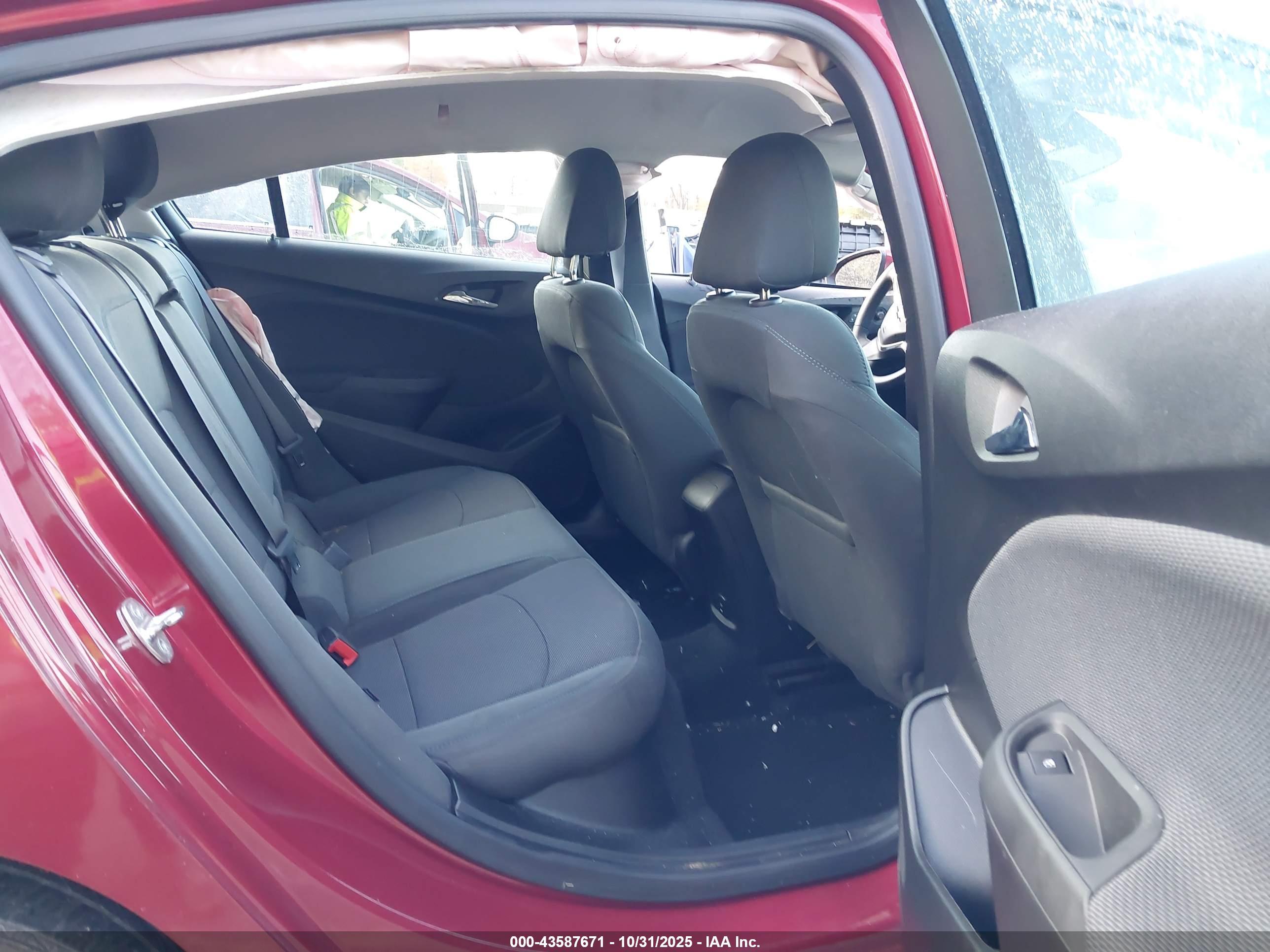CHEVROLET CRUZE image 8