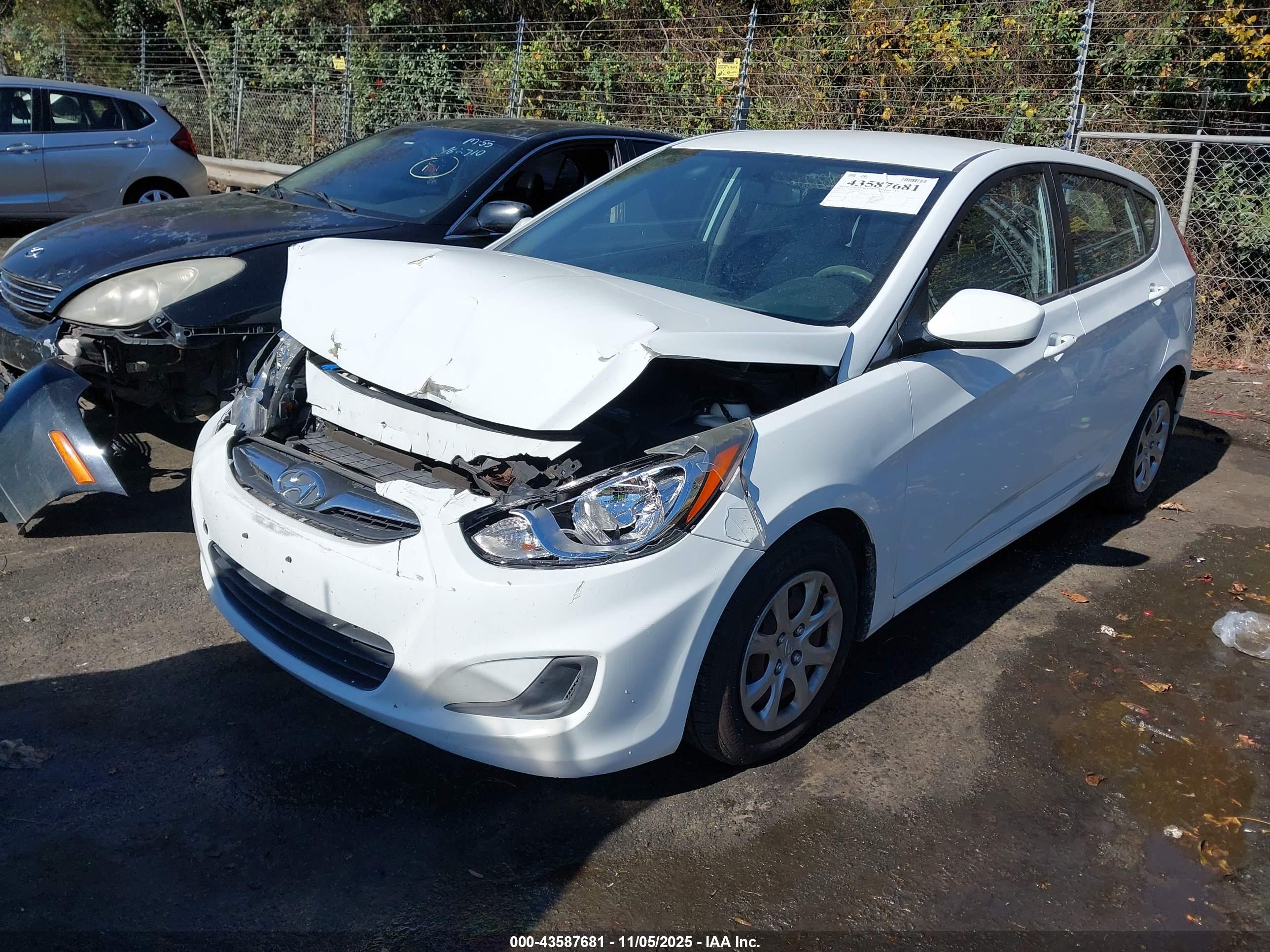 HYUNDAI ACCENT image 2