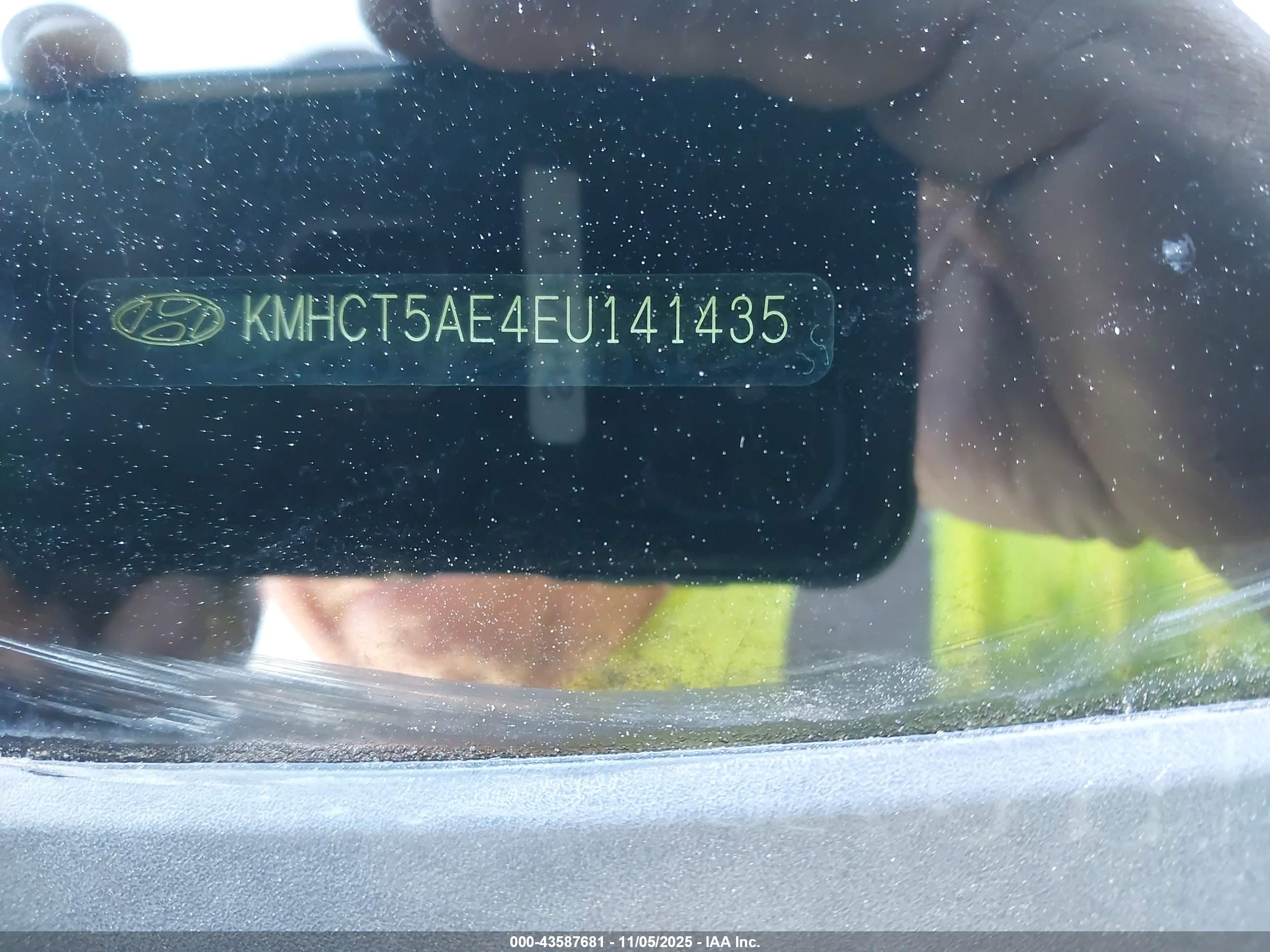 HYUNDAI ACCENT image 9