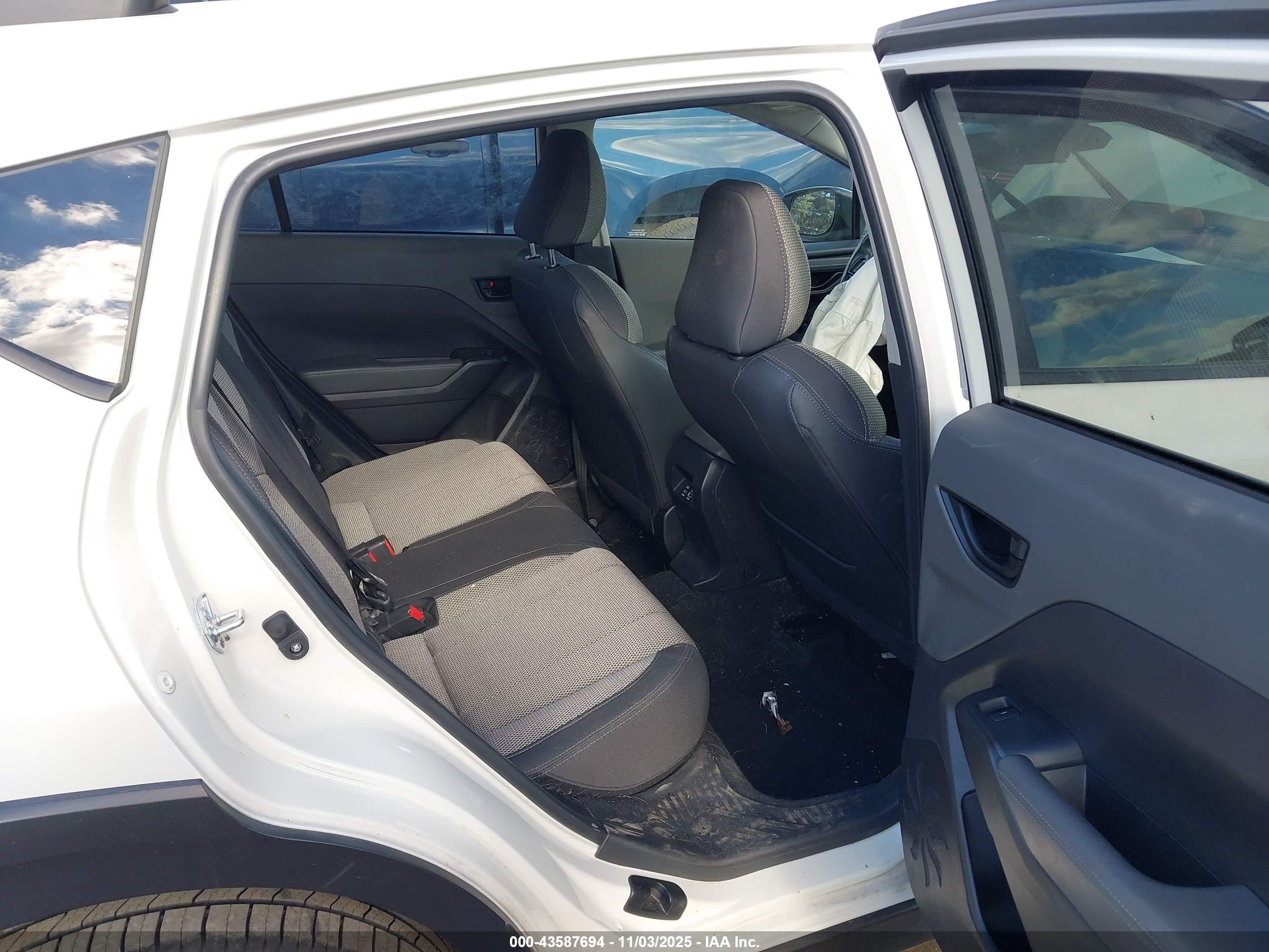 SUBARU CROSSTREK image 8