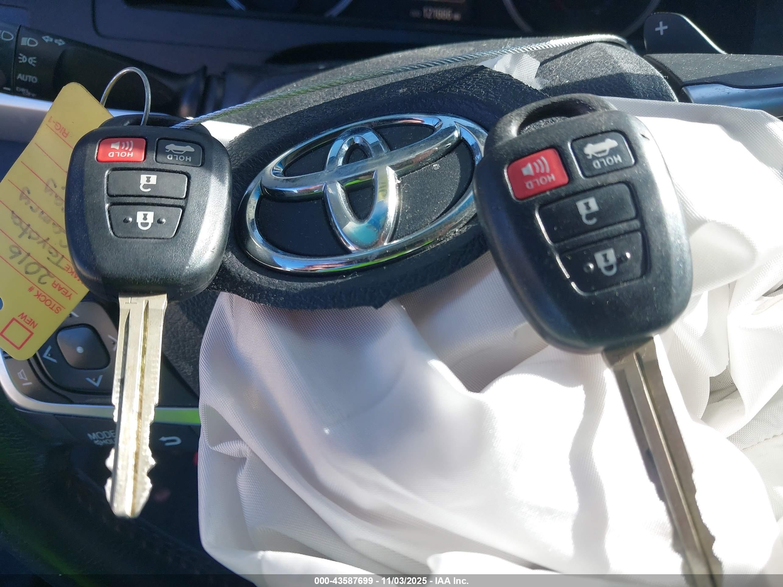 TOYOTA CAMRY image 11