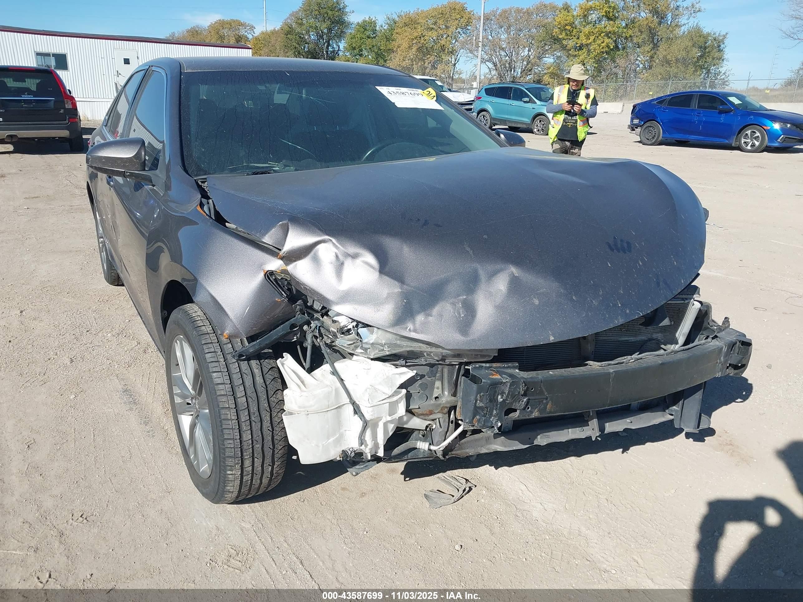 TOYOTA CAMRY image 6