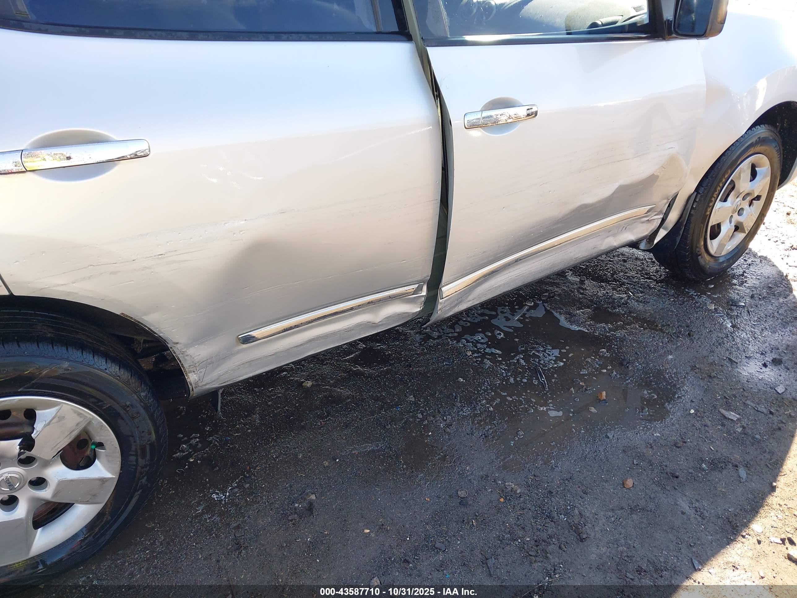 NISSAN ROGUE image 6
