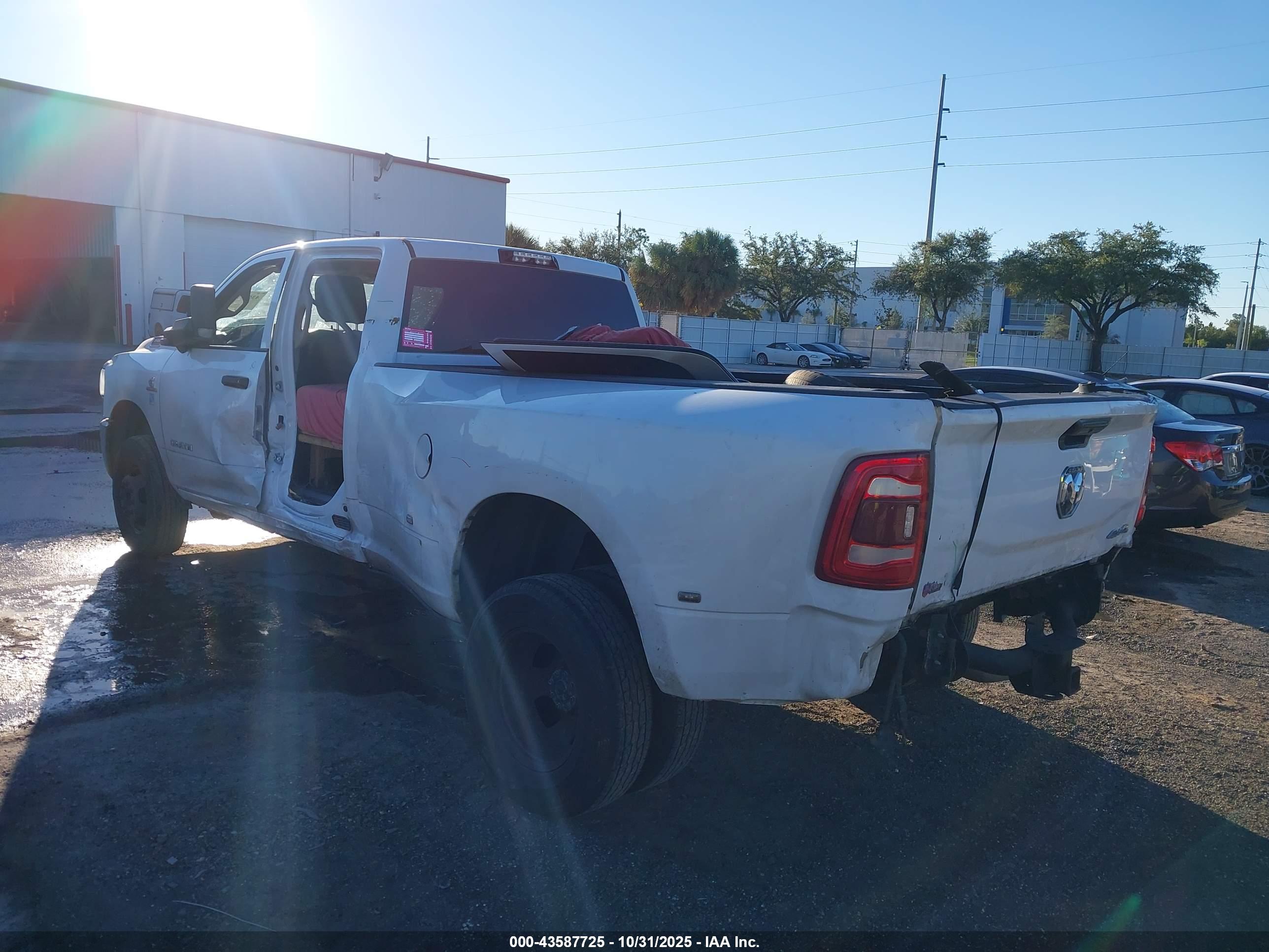 RAM 3500 image 3