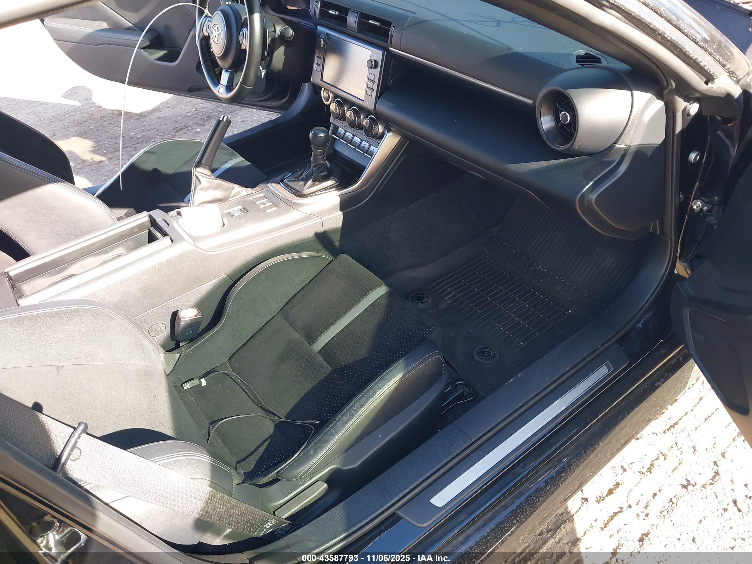 TOYOTA GR86 image 5