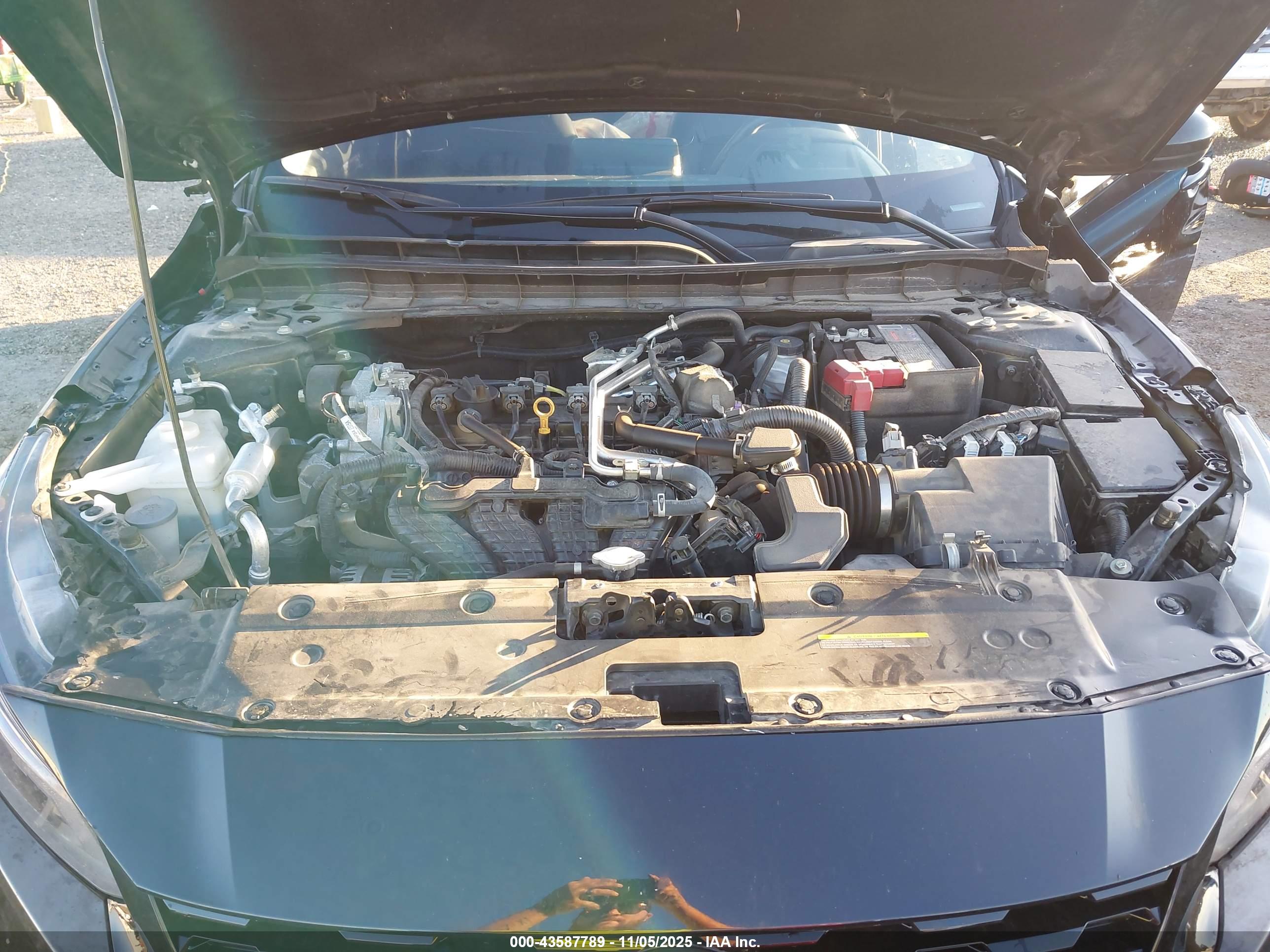 NISSAN ALTIMA image 10