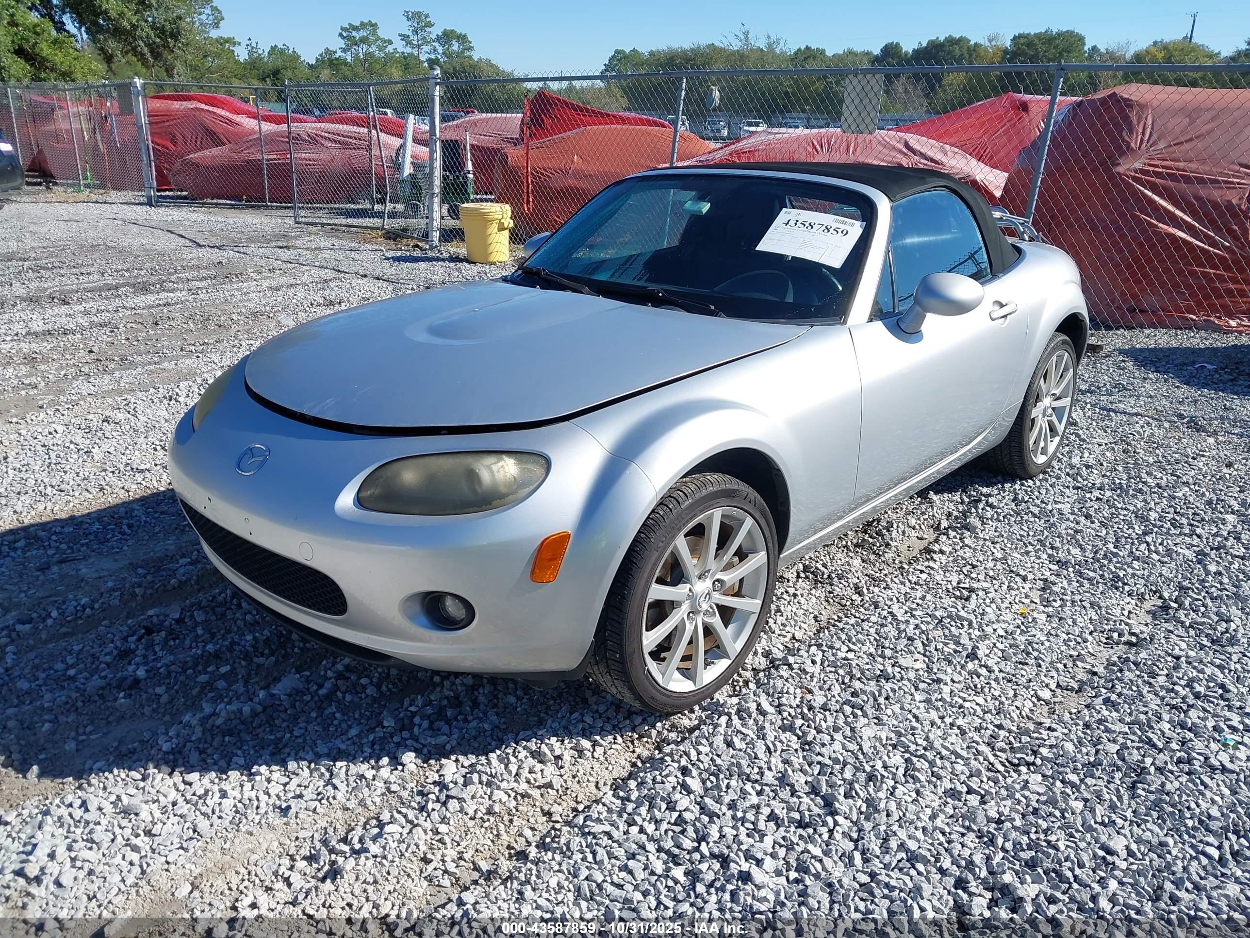 MAZDA MX-5 image 2