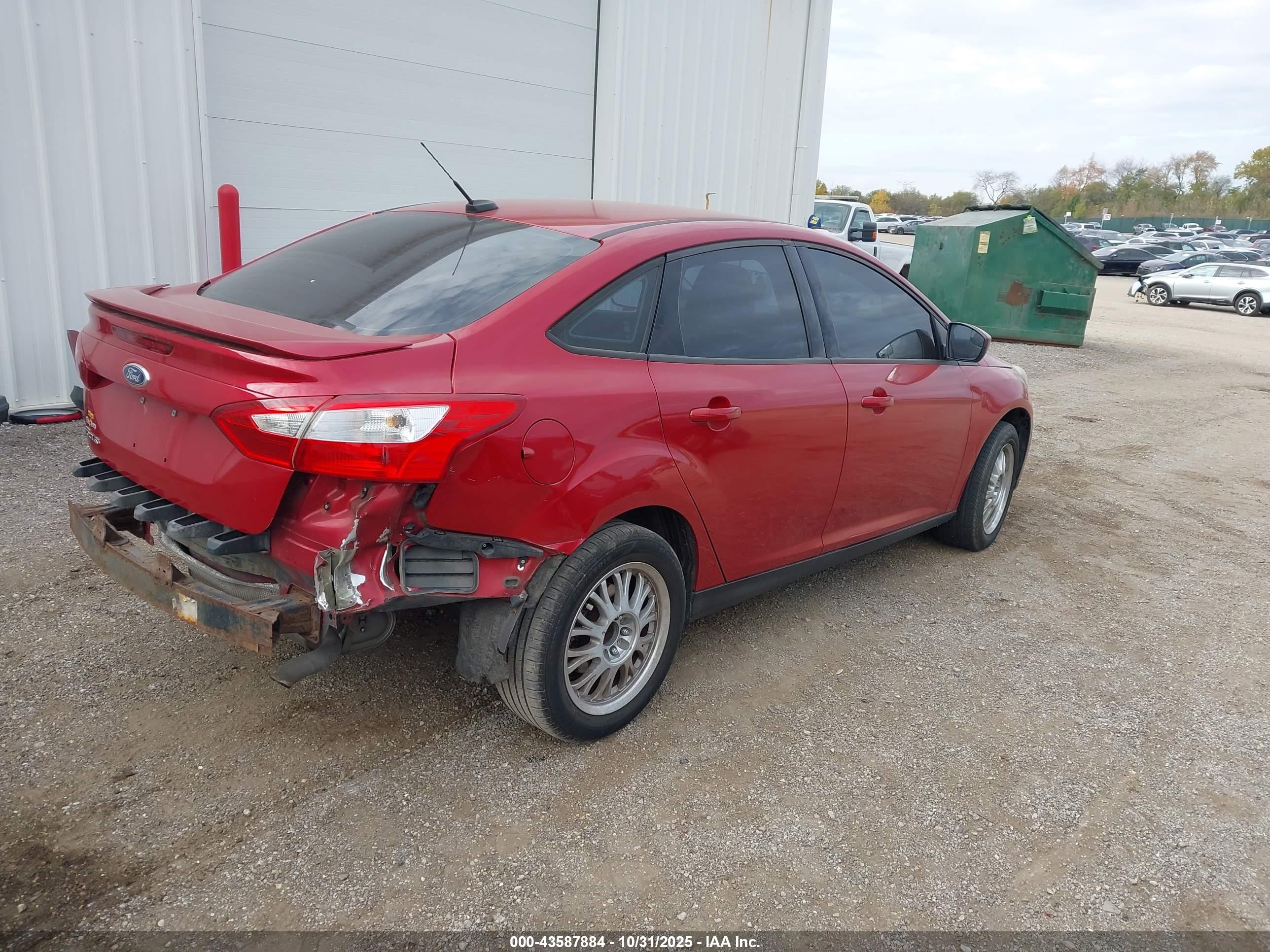 FORD FOCUS image 4