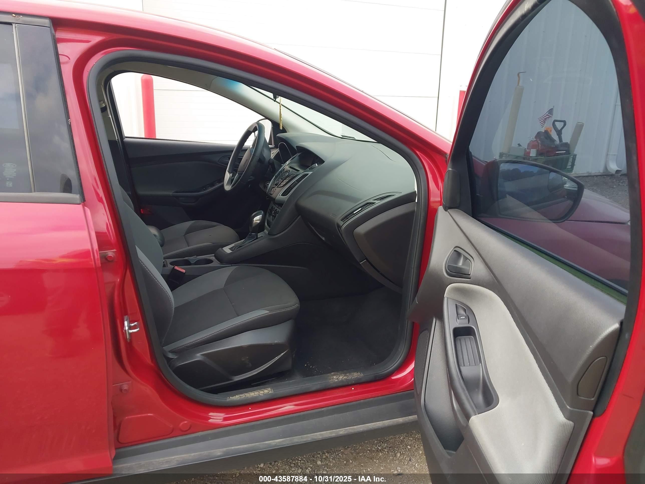 FORD FOCUS image 5
