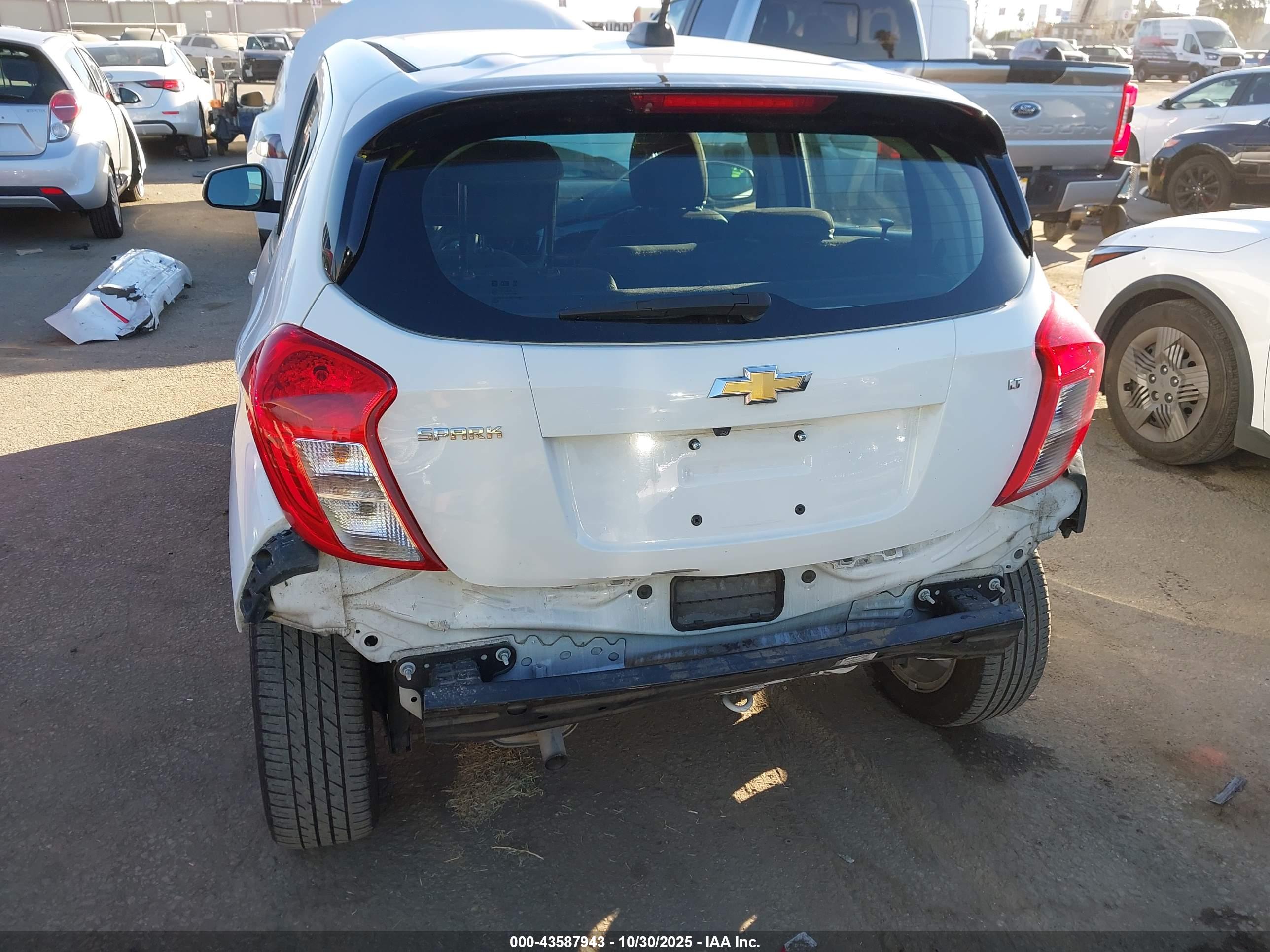 CHEVROLET SPARK image 6