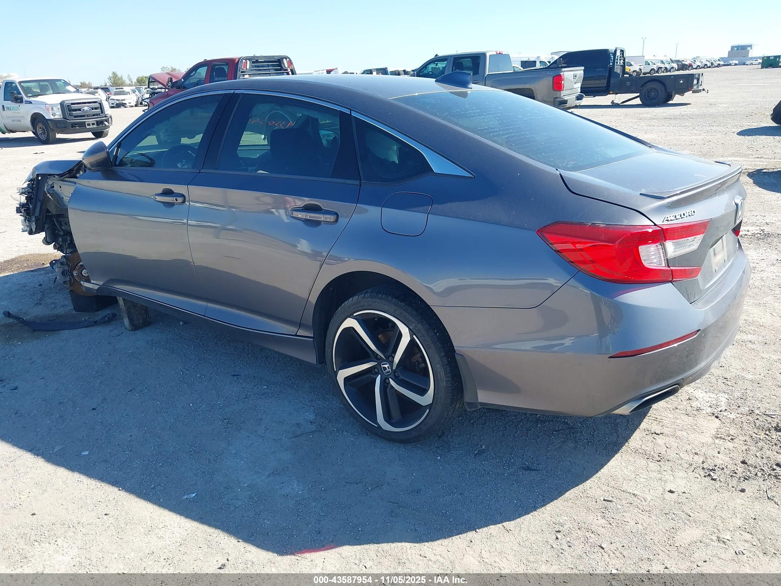 HONDA ACCORD image 3