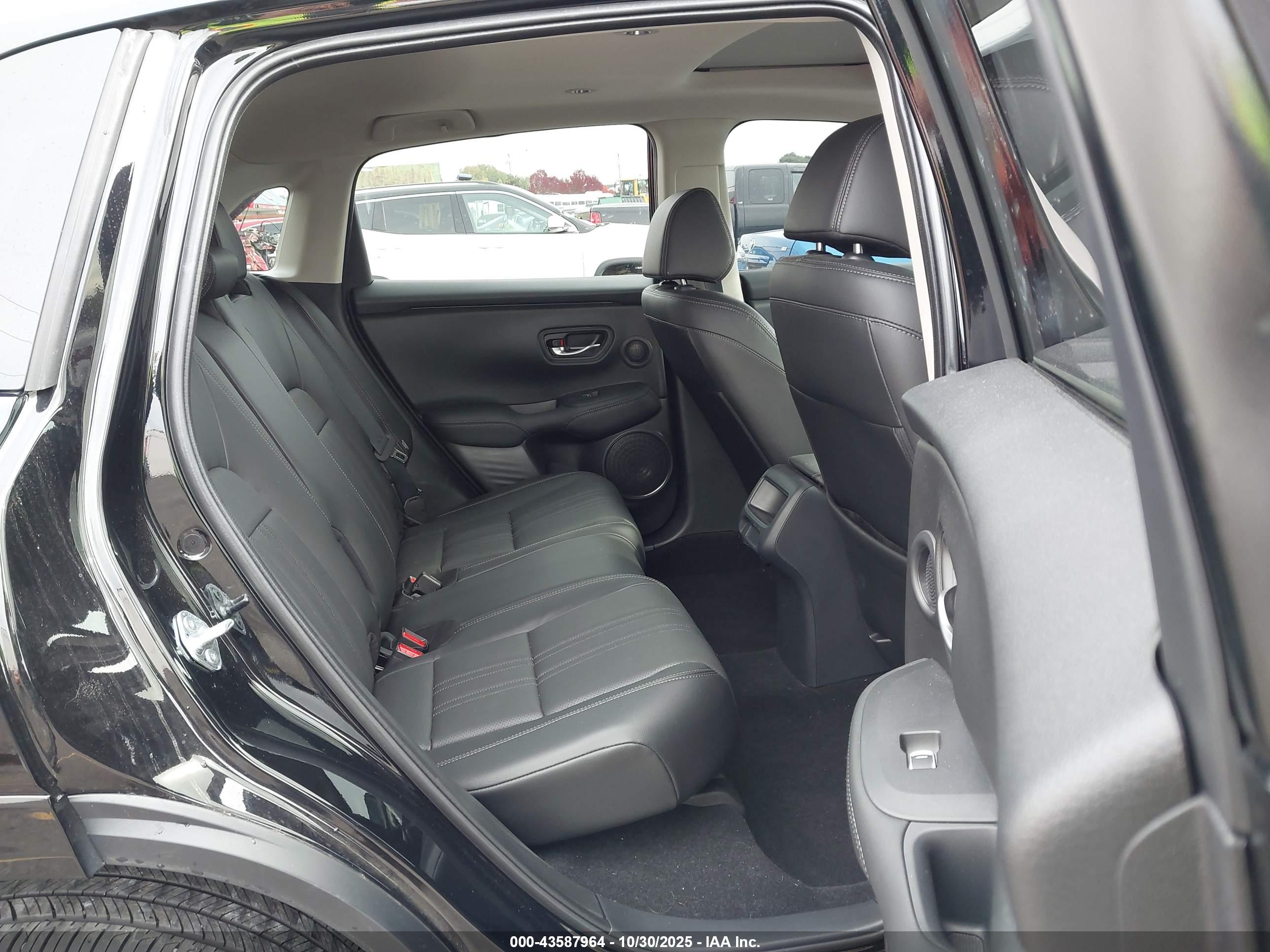 HONDA HR-V image 8