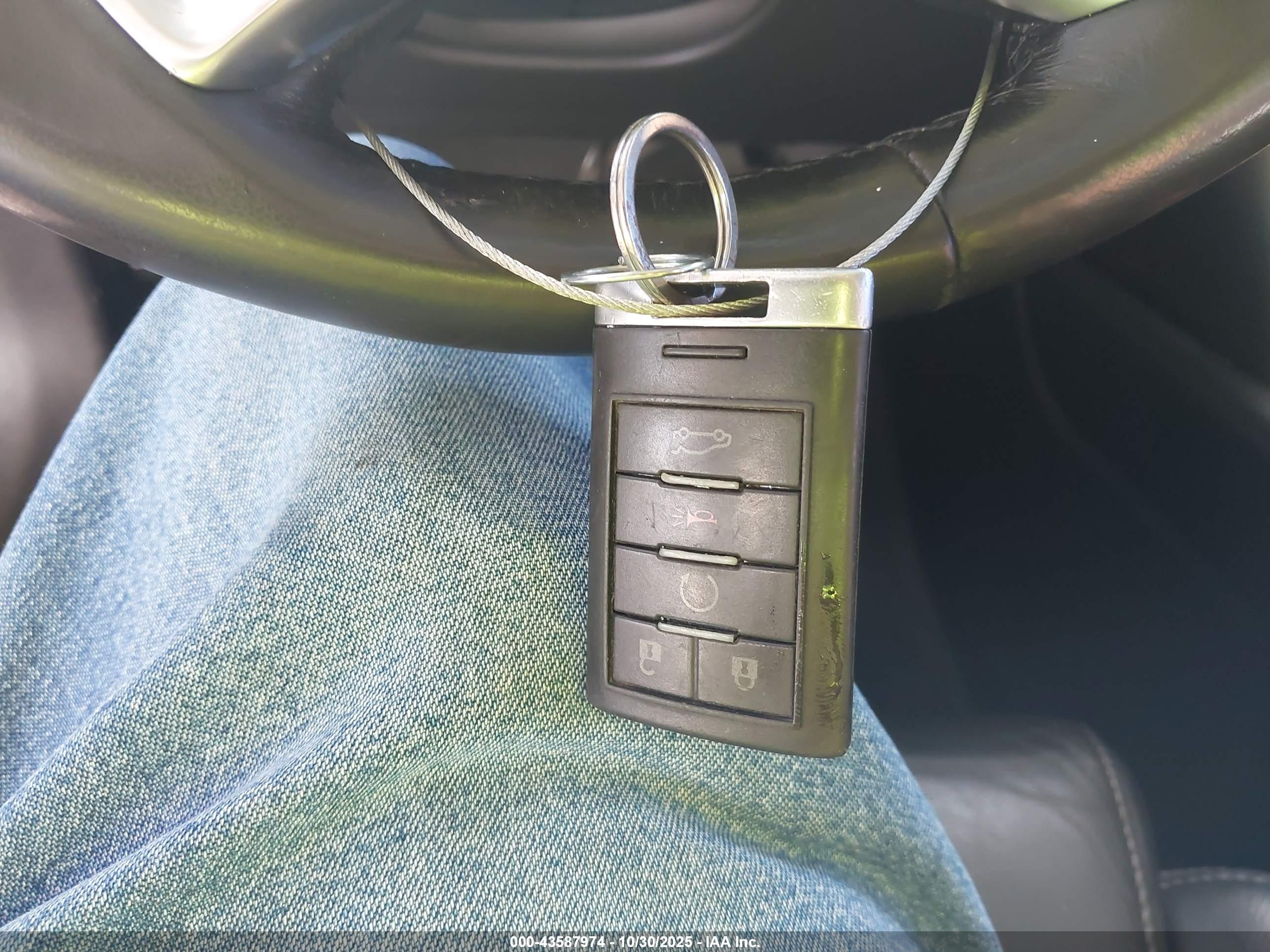 CADILLAC XTS image 11