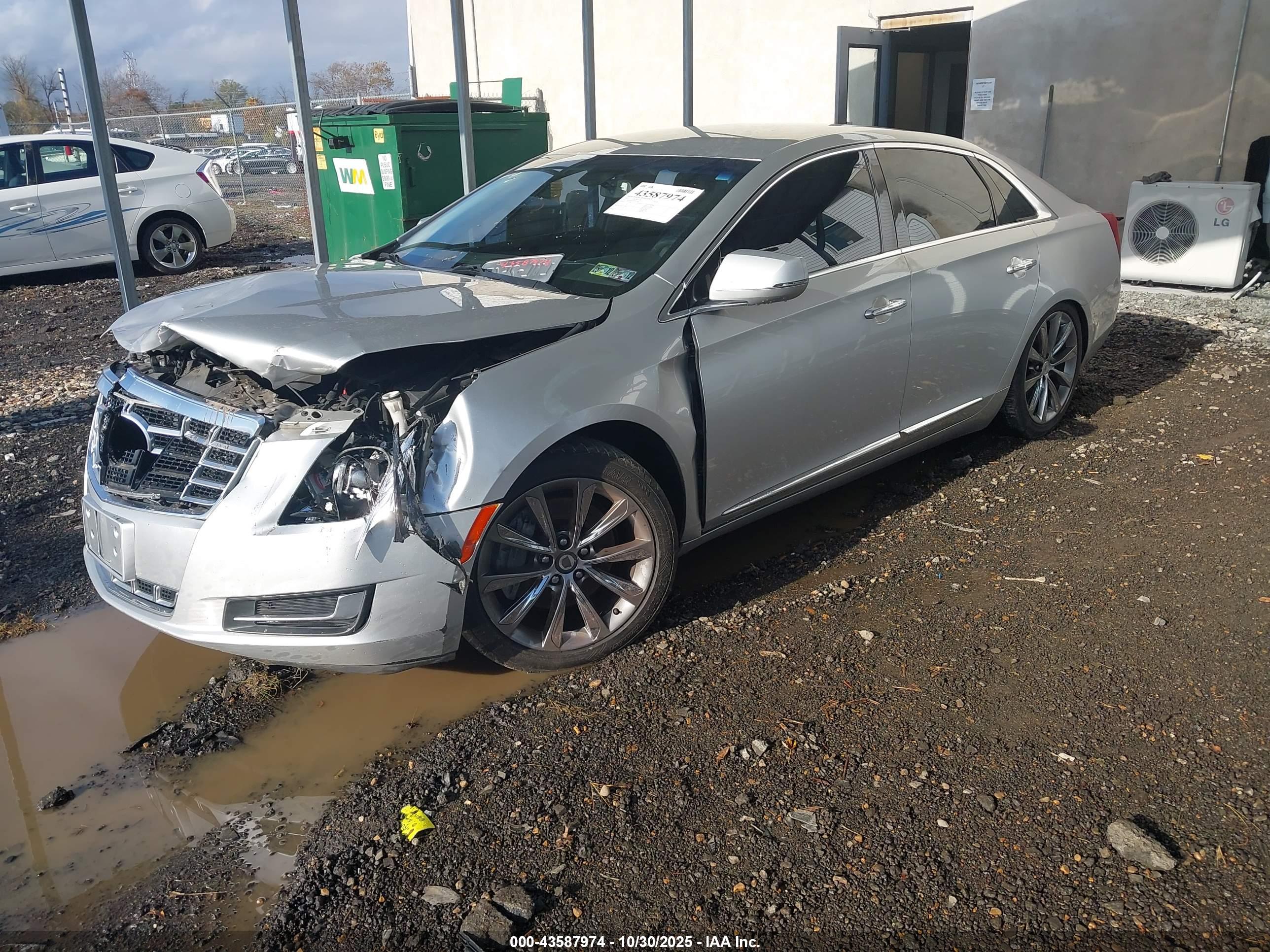 CADILLAC XTS image 2