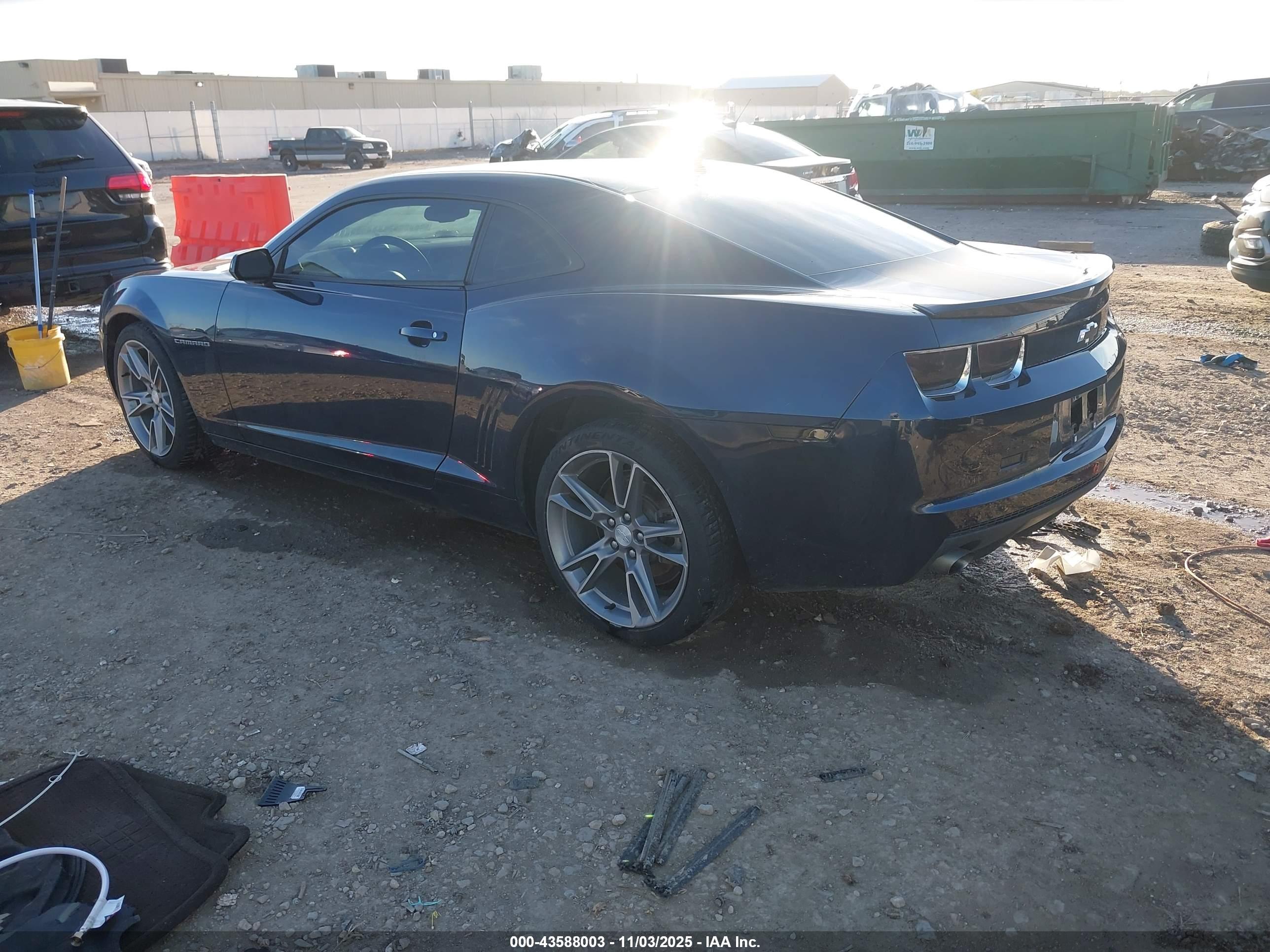 CHEVROLET CAMARO image 3