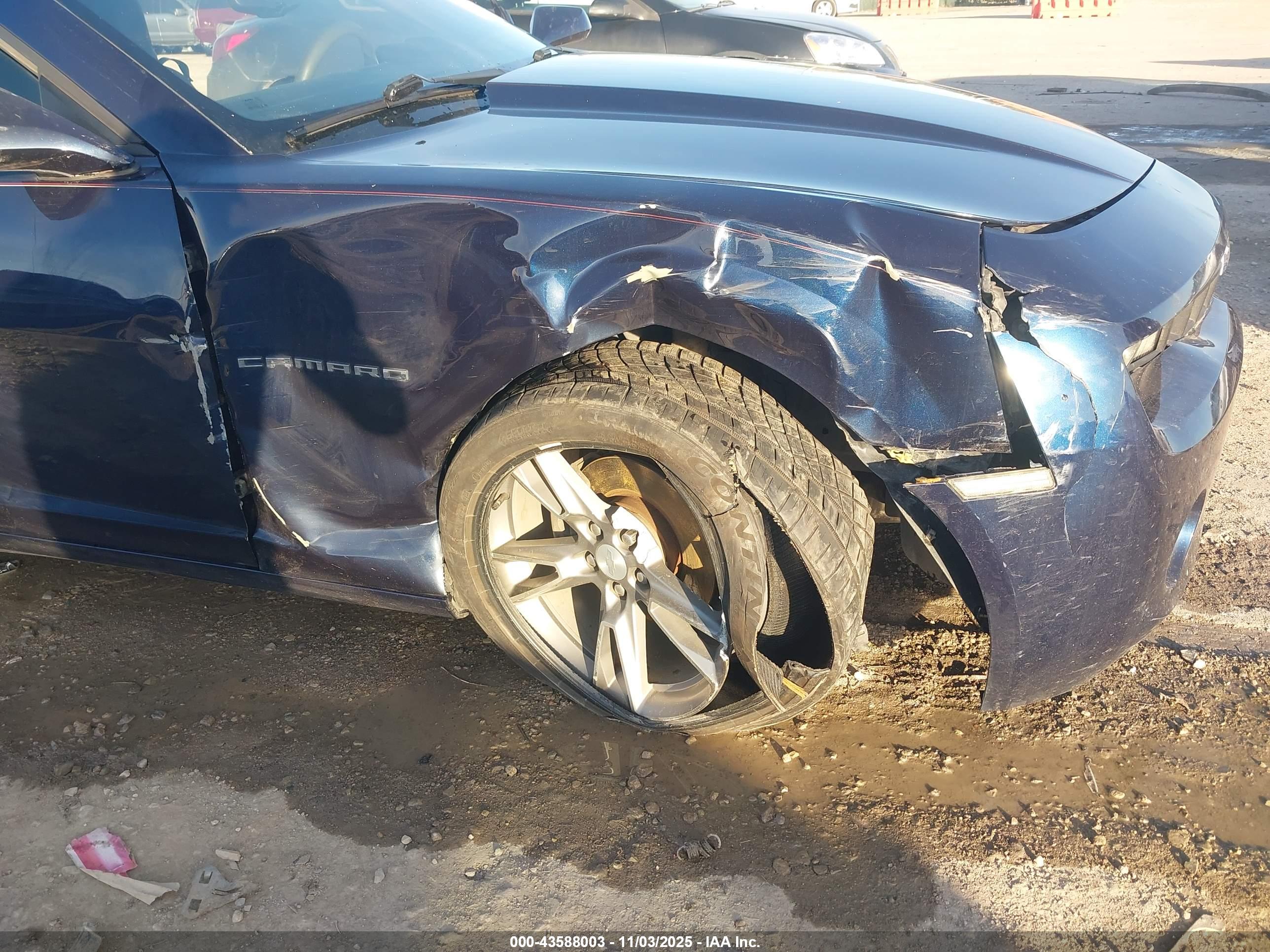 CHEVROLET CAMARO image 6