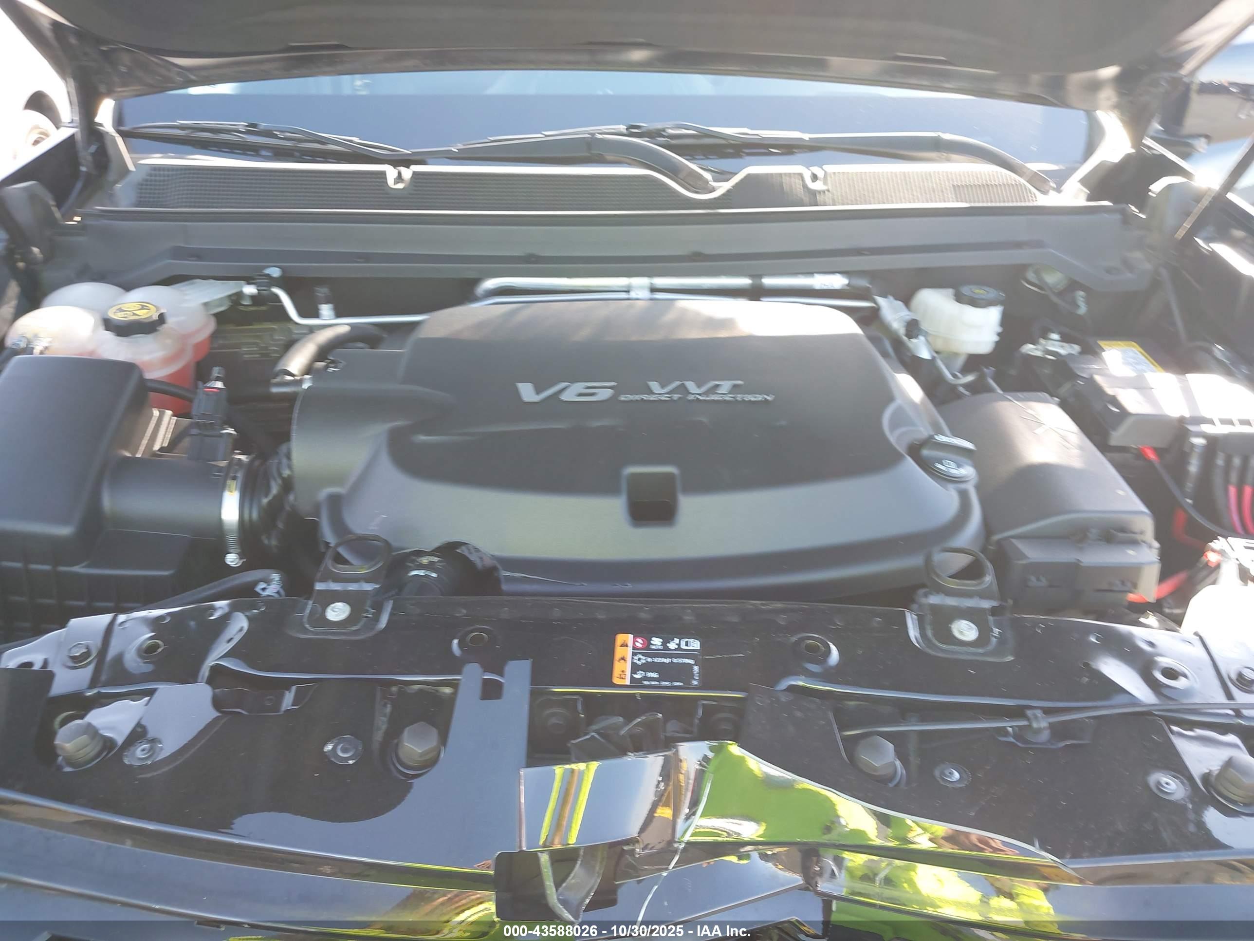 CHEVROLET COLORADO image 10