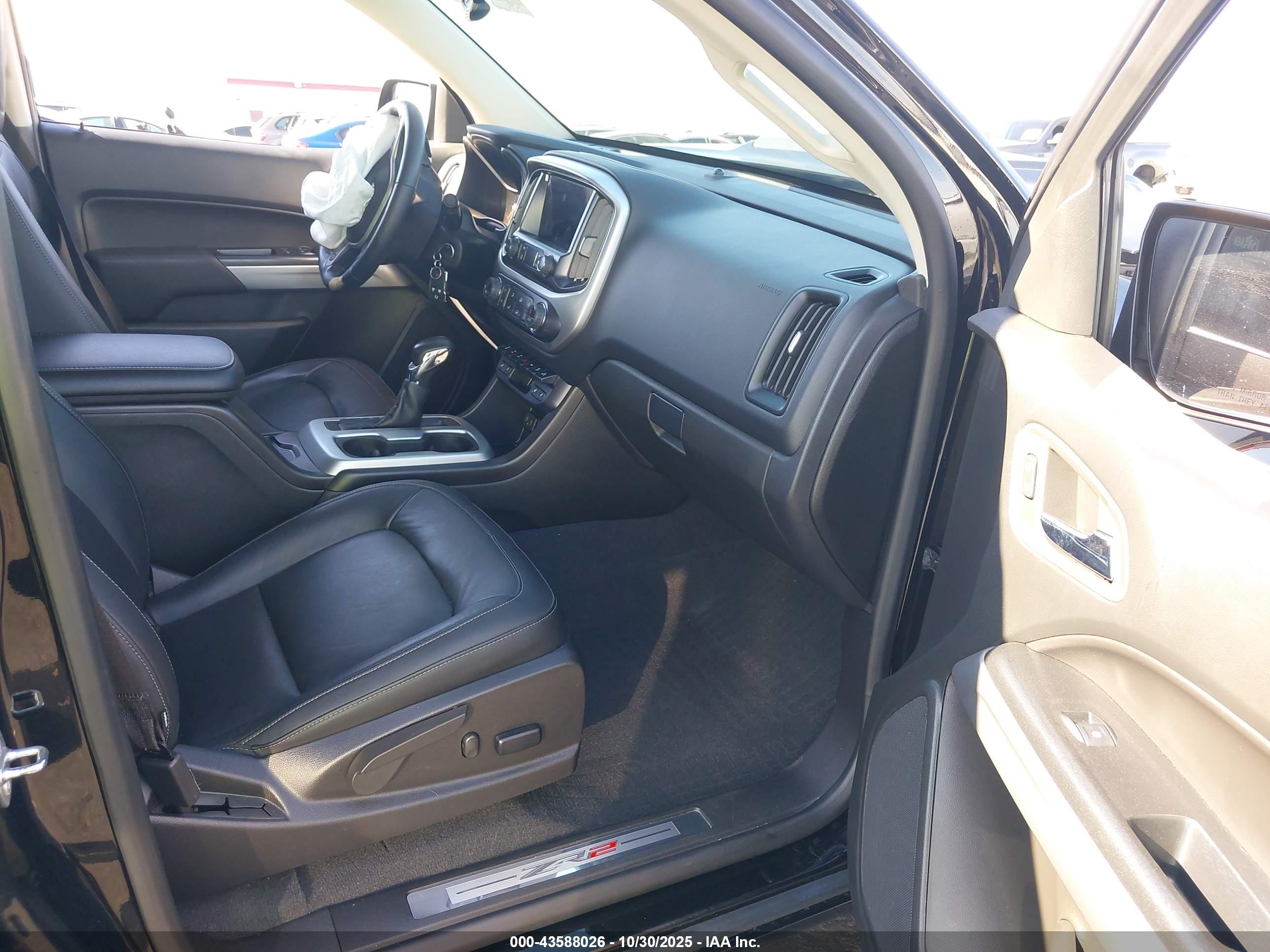 CHEVROLET COLORADO image 5