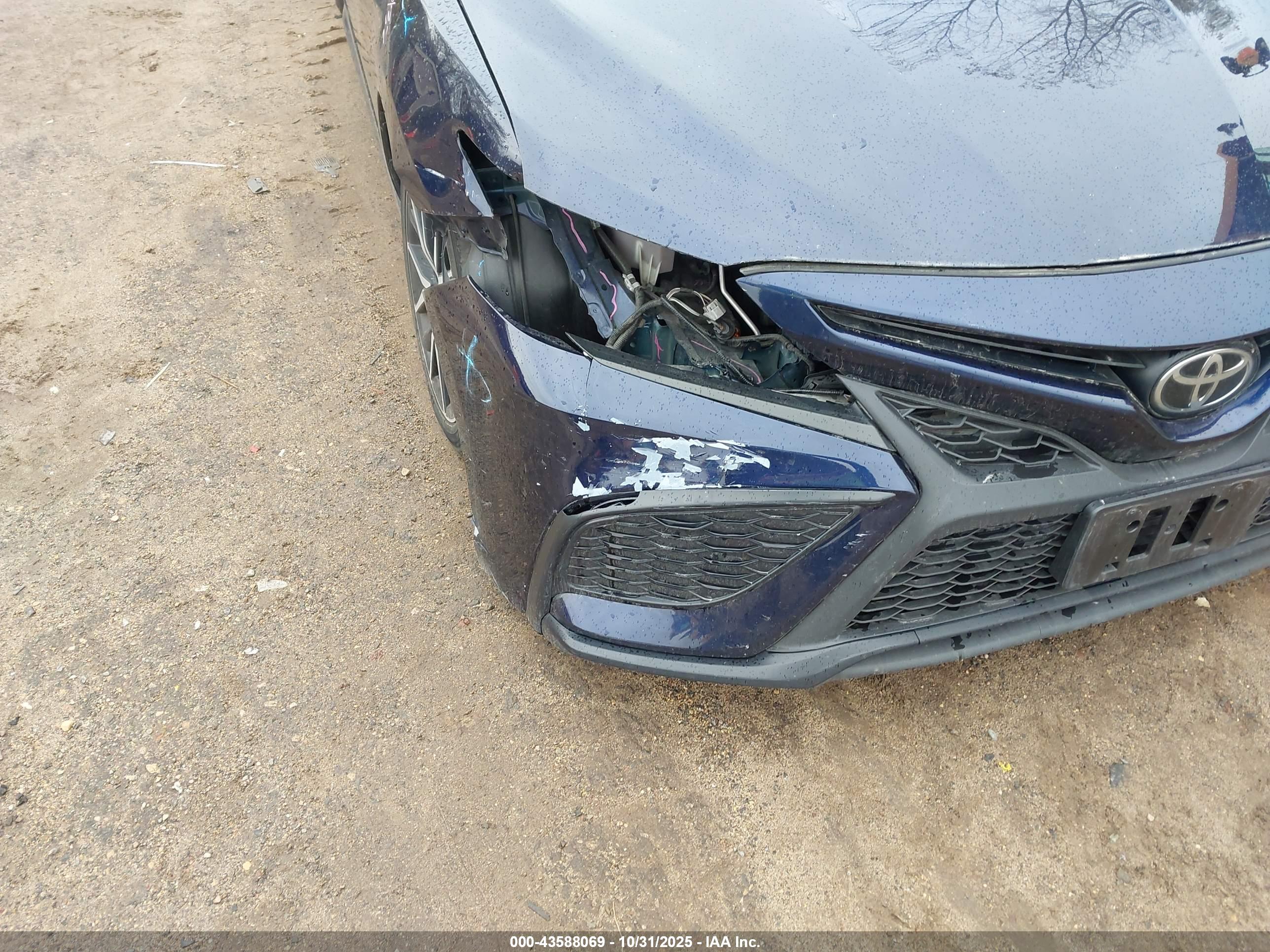 TOYOTA CAMRY image 6