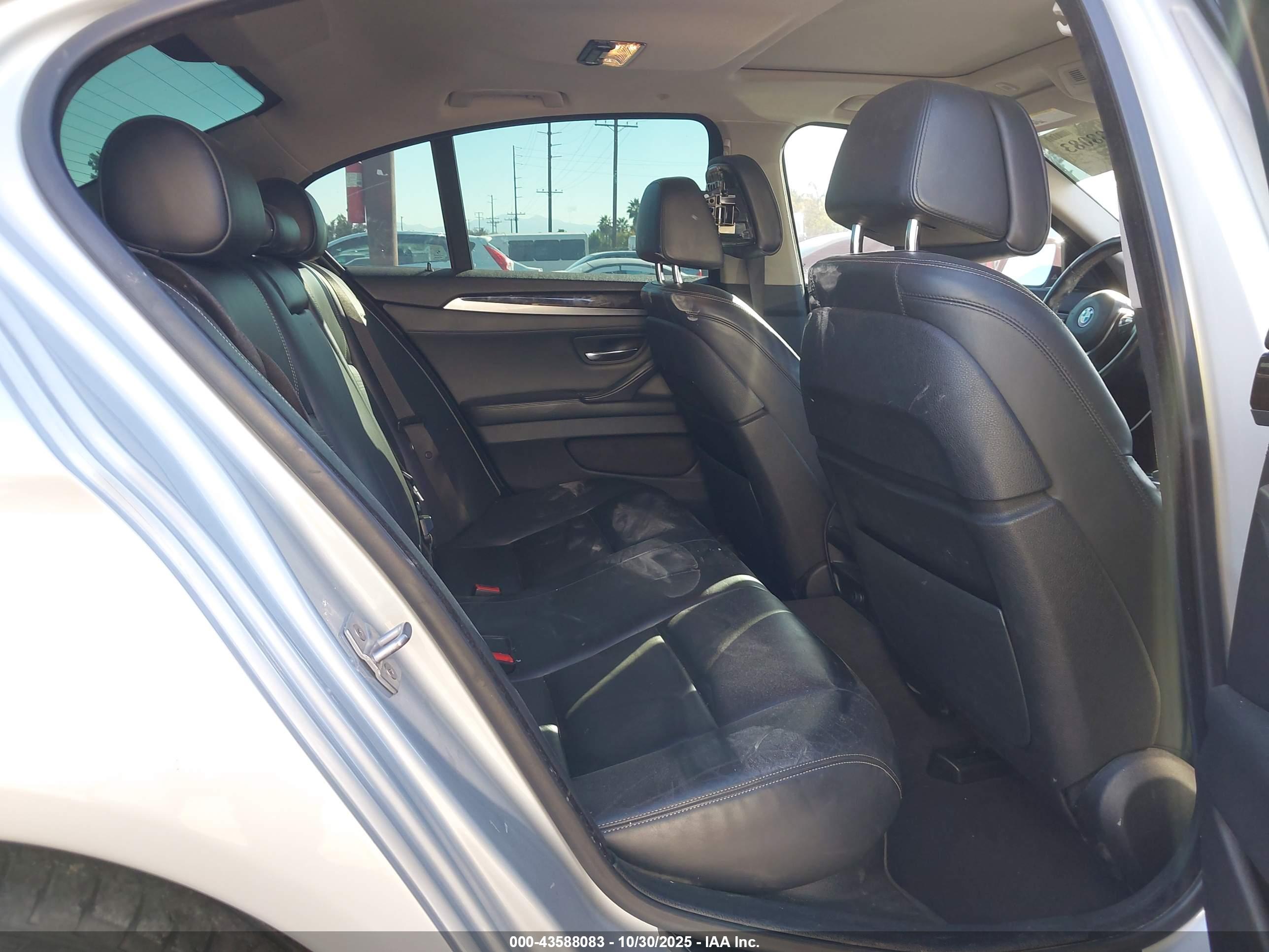 BMW 535I image 8