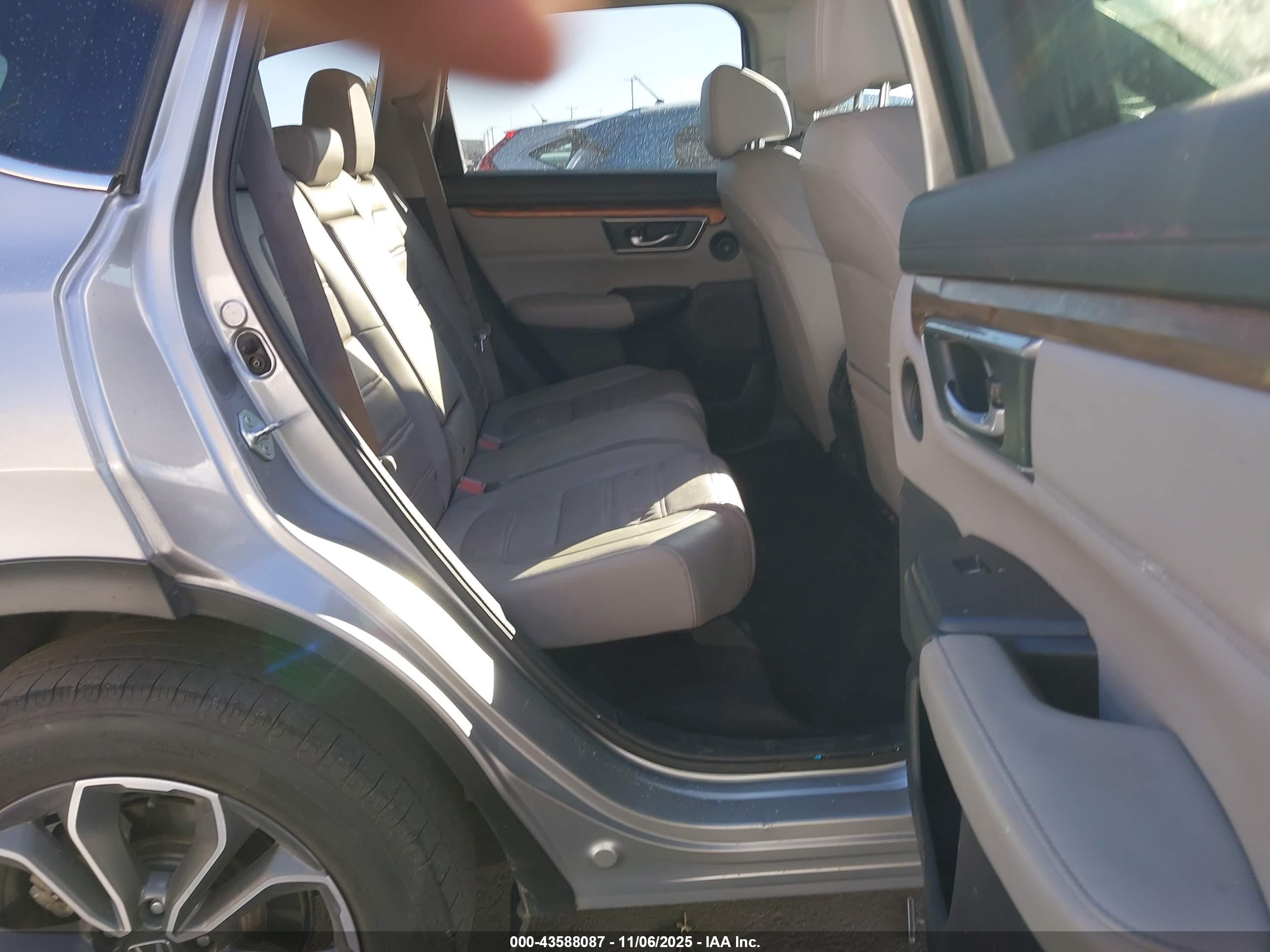 HONDA CR-V image 8