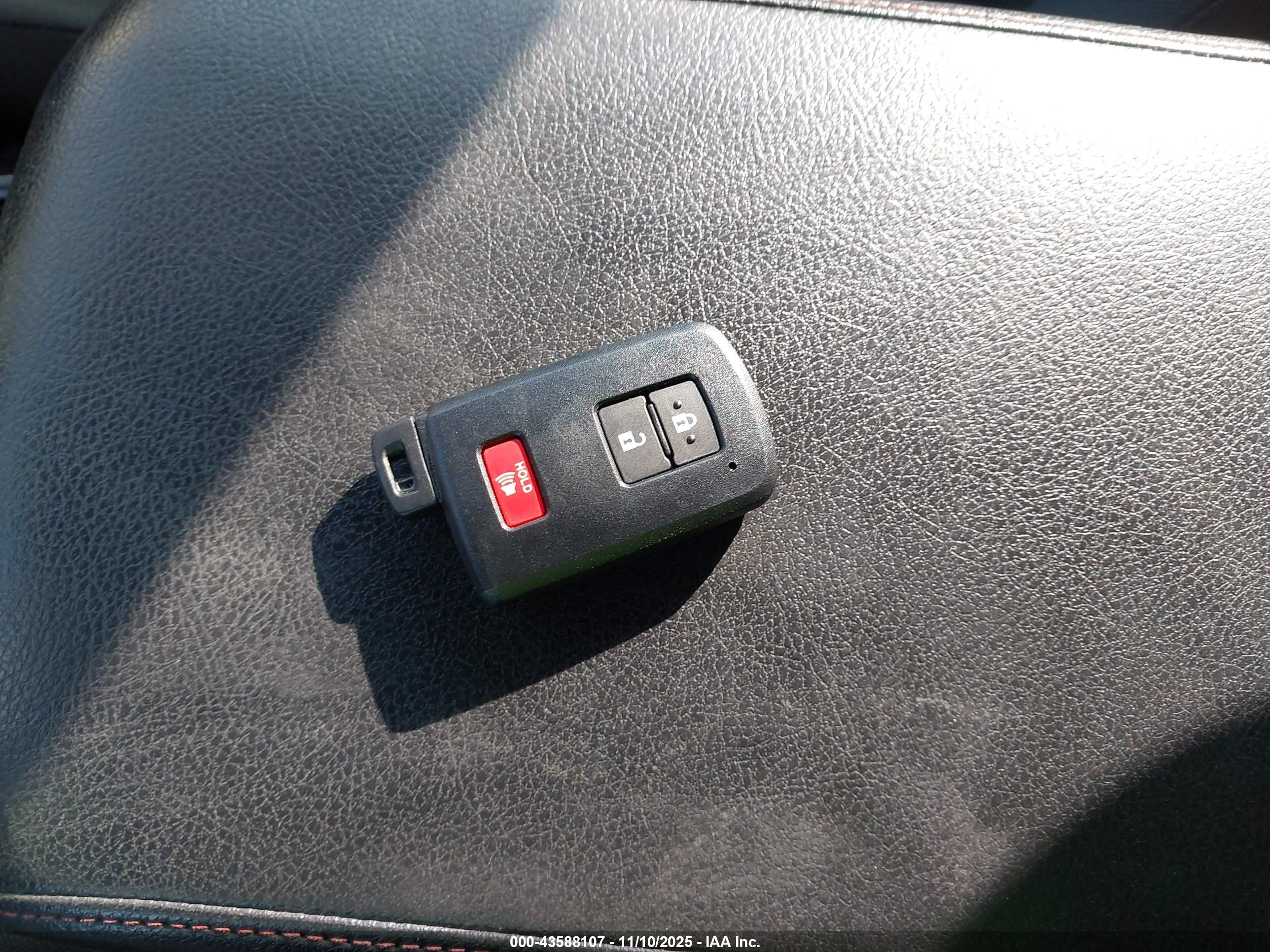 TOYOTA 4RUNNER image 11