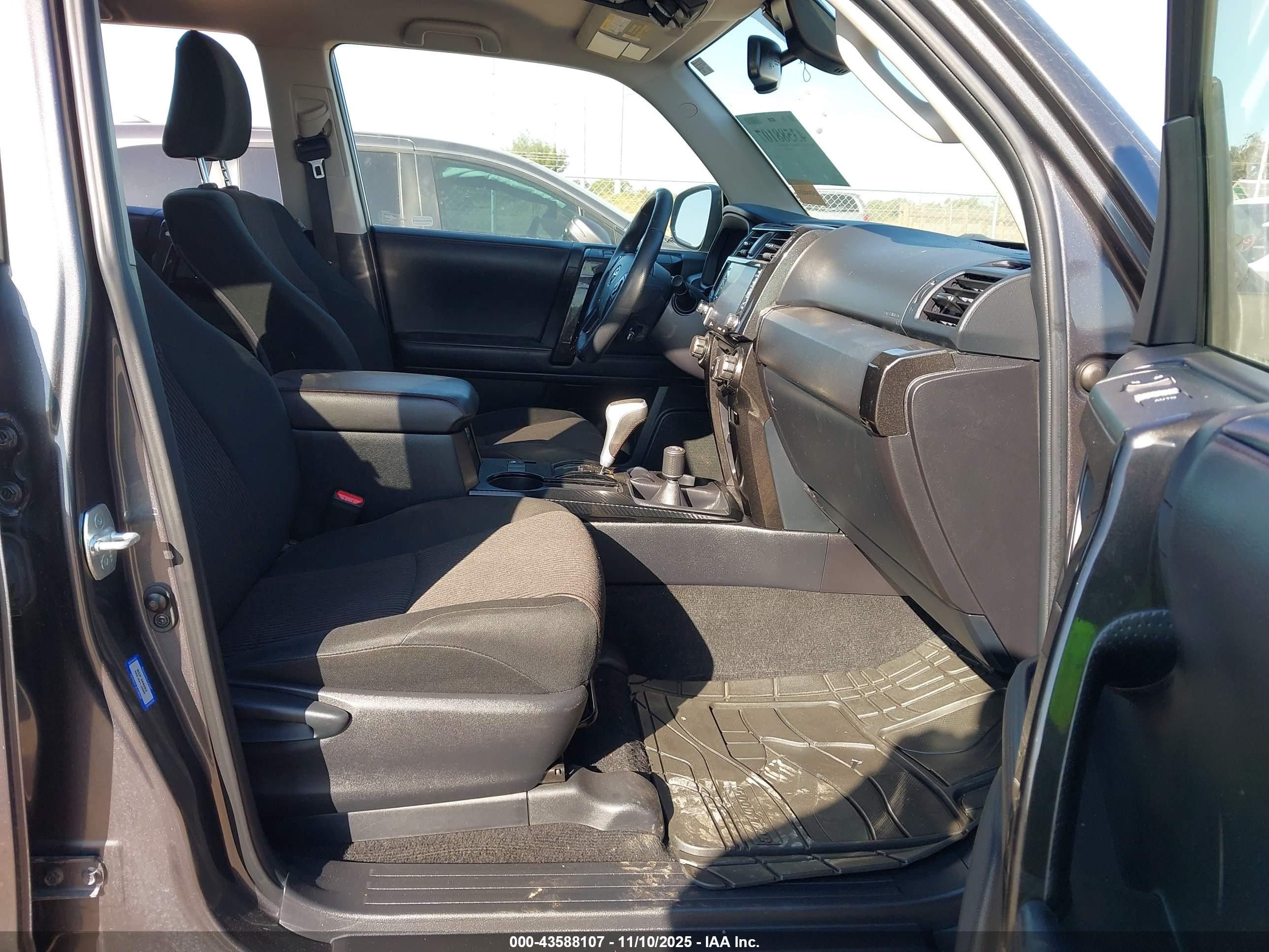 TOYOTA 4RUNNER image 5