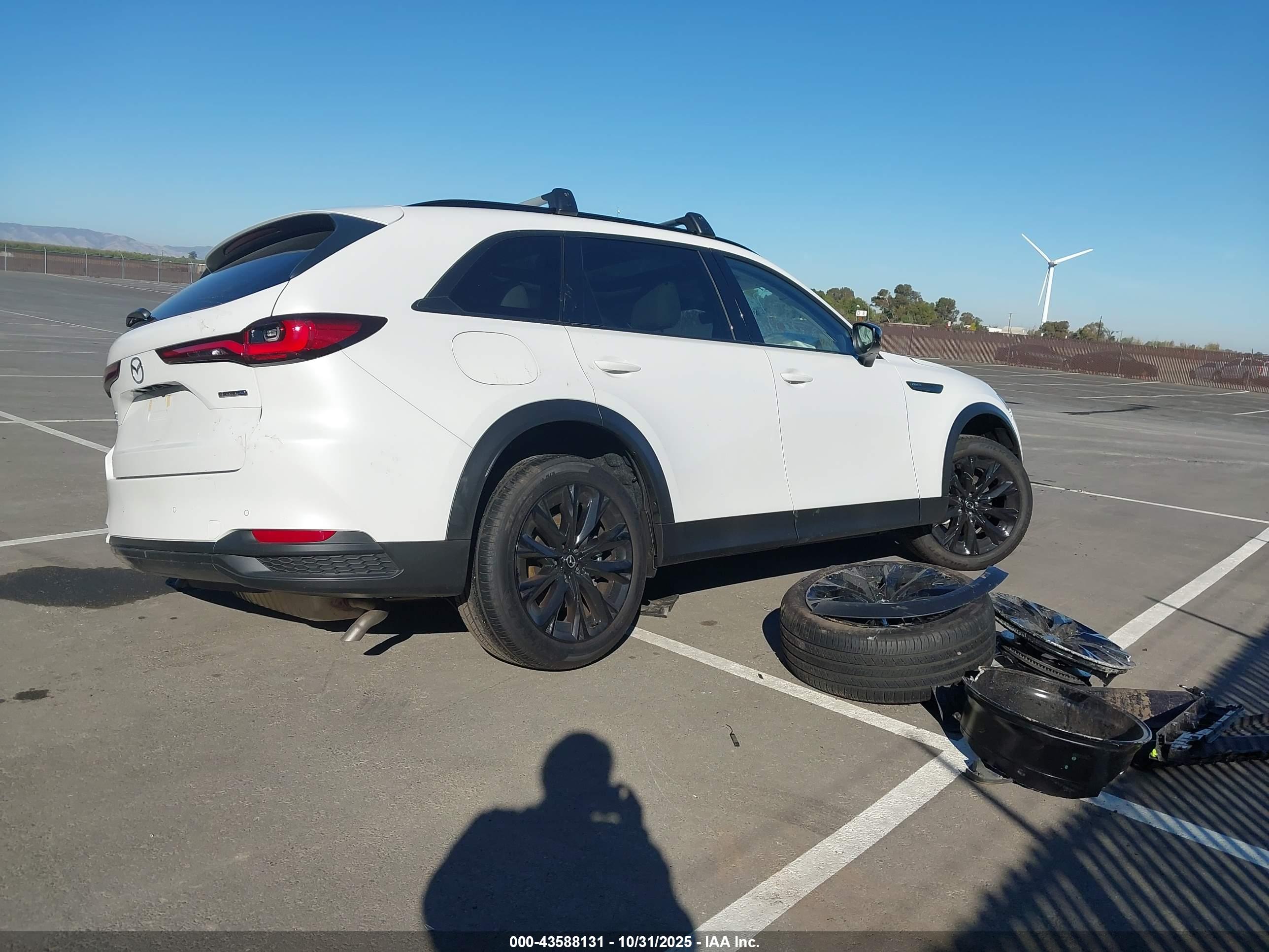 MAZDA CX-90 image 4
