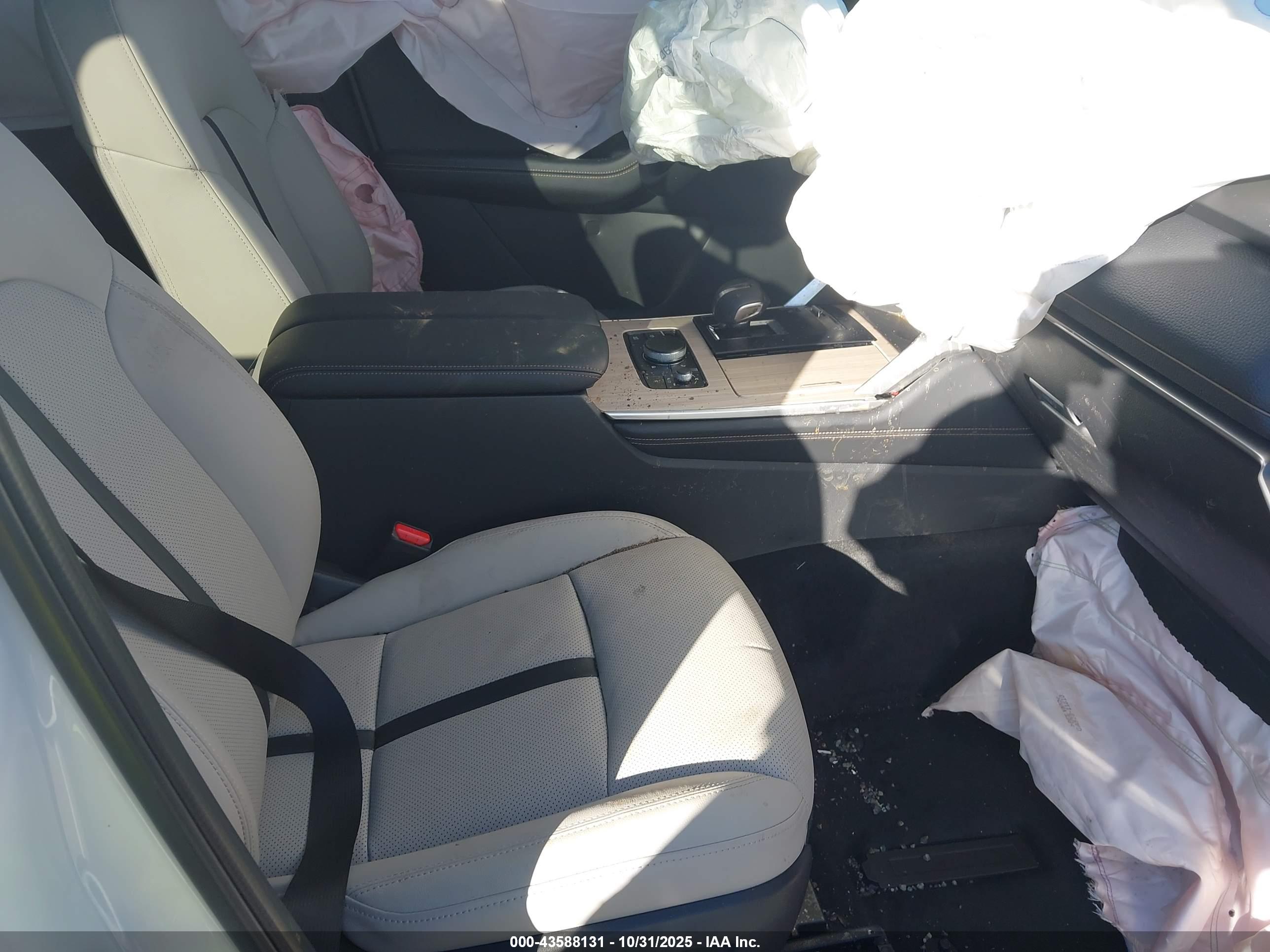 MAZDA CX-90 image 5