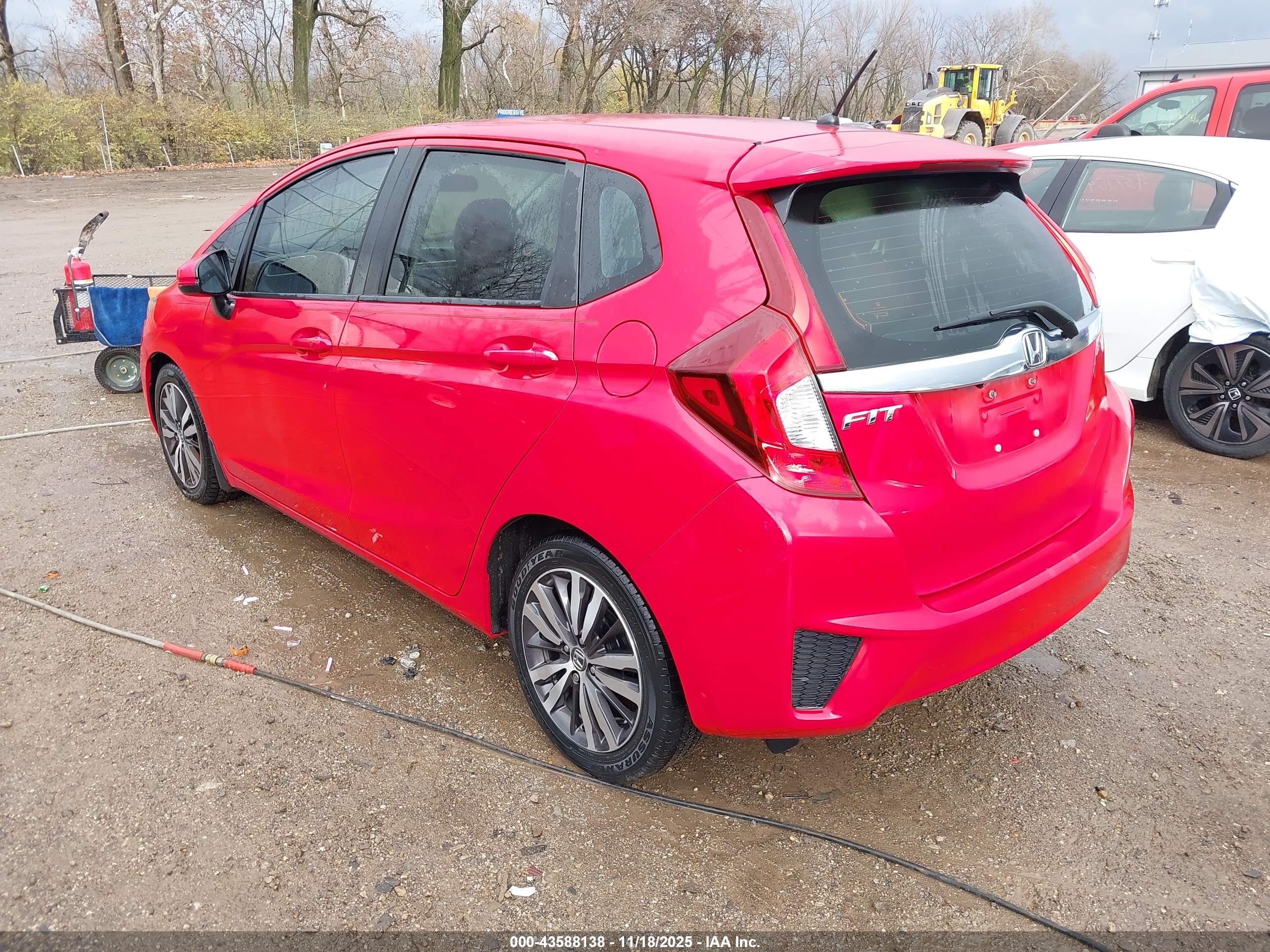 HONDA FIT image 3