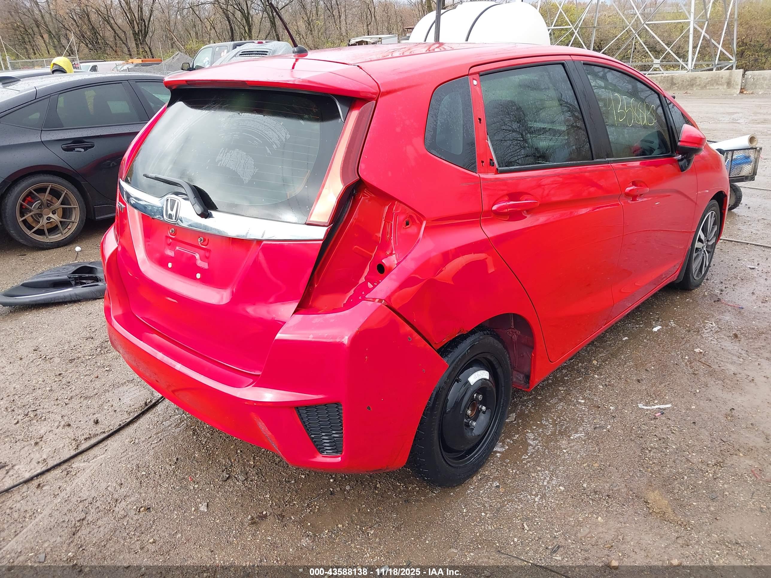 HONDA FIT image 6