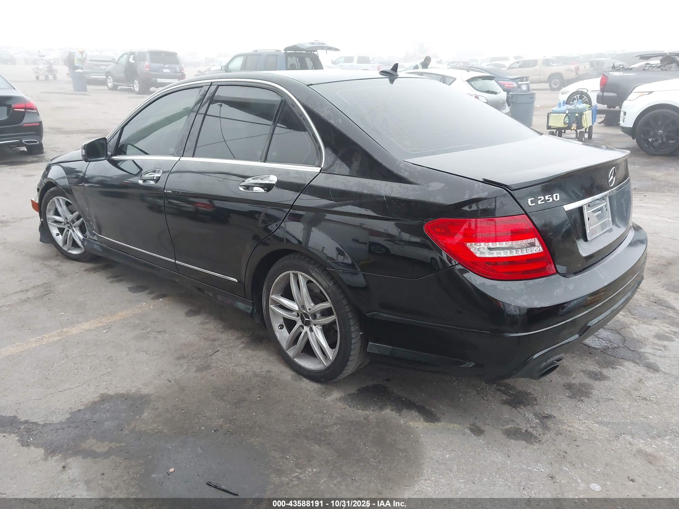 MERCEDES-BENZ C image 3