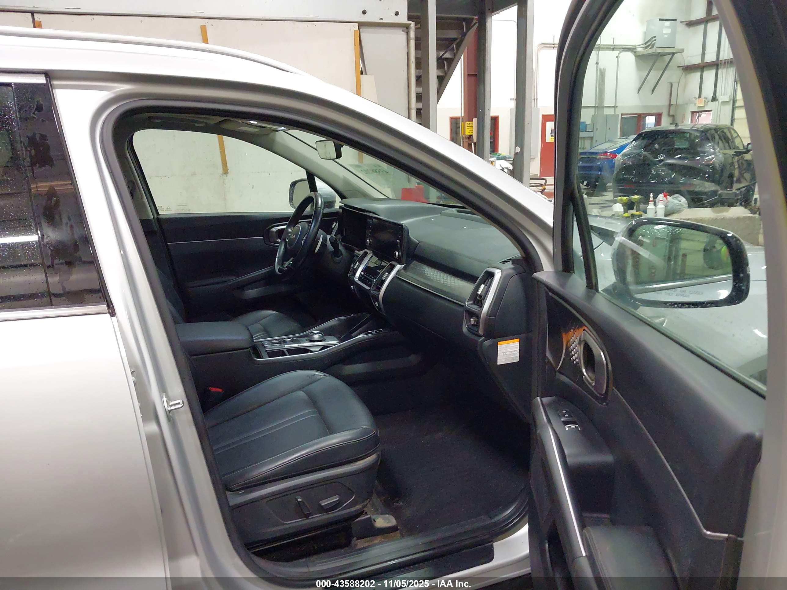 KIA SORENTO image 5