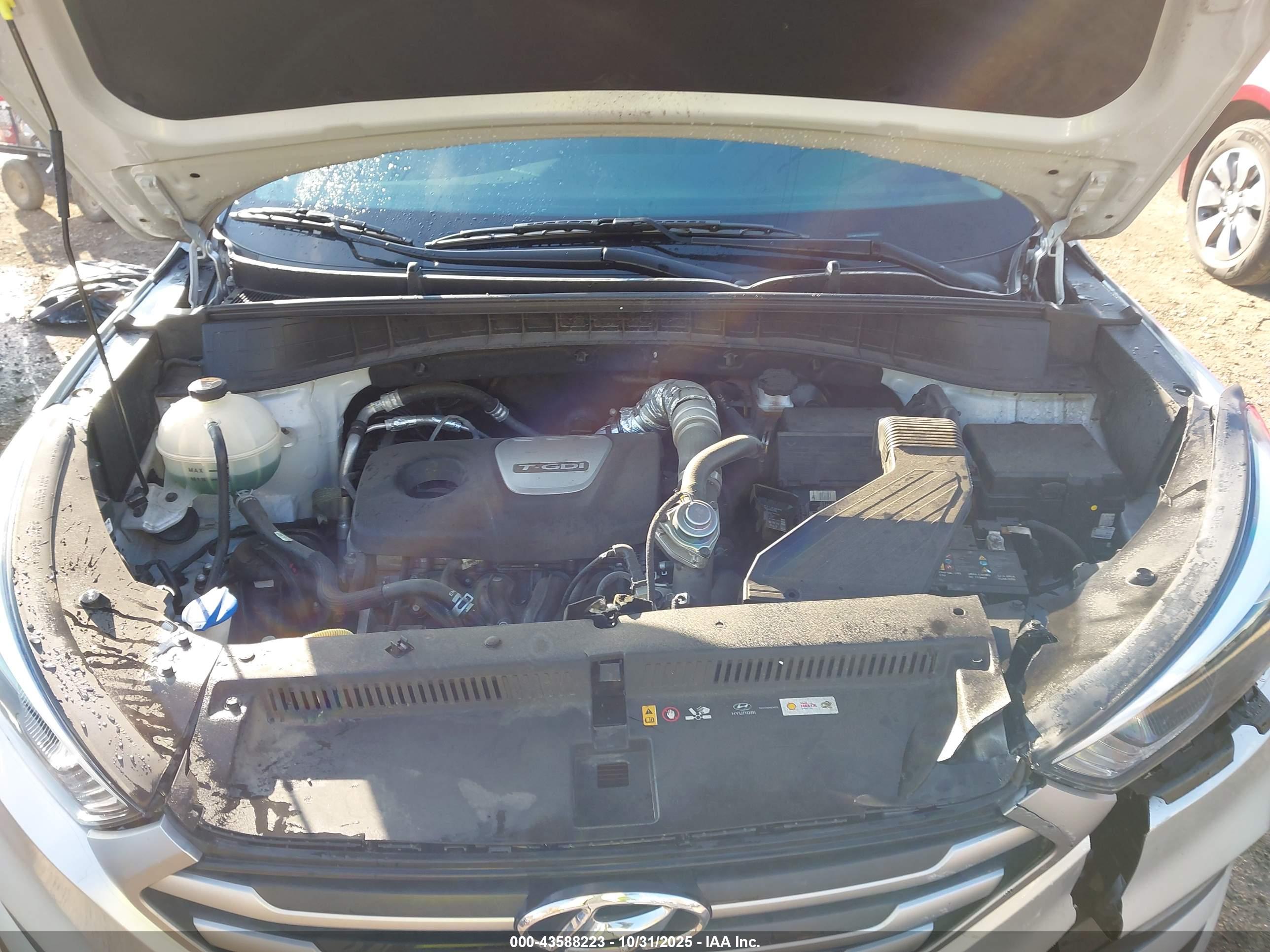 HYUNDAI TUCSON image 10