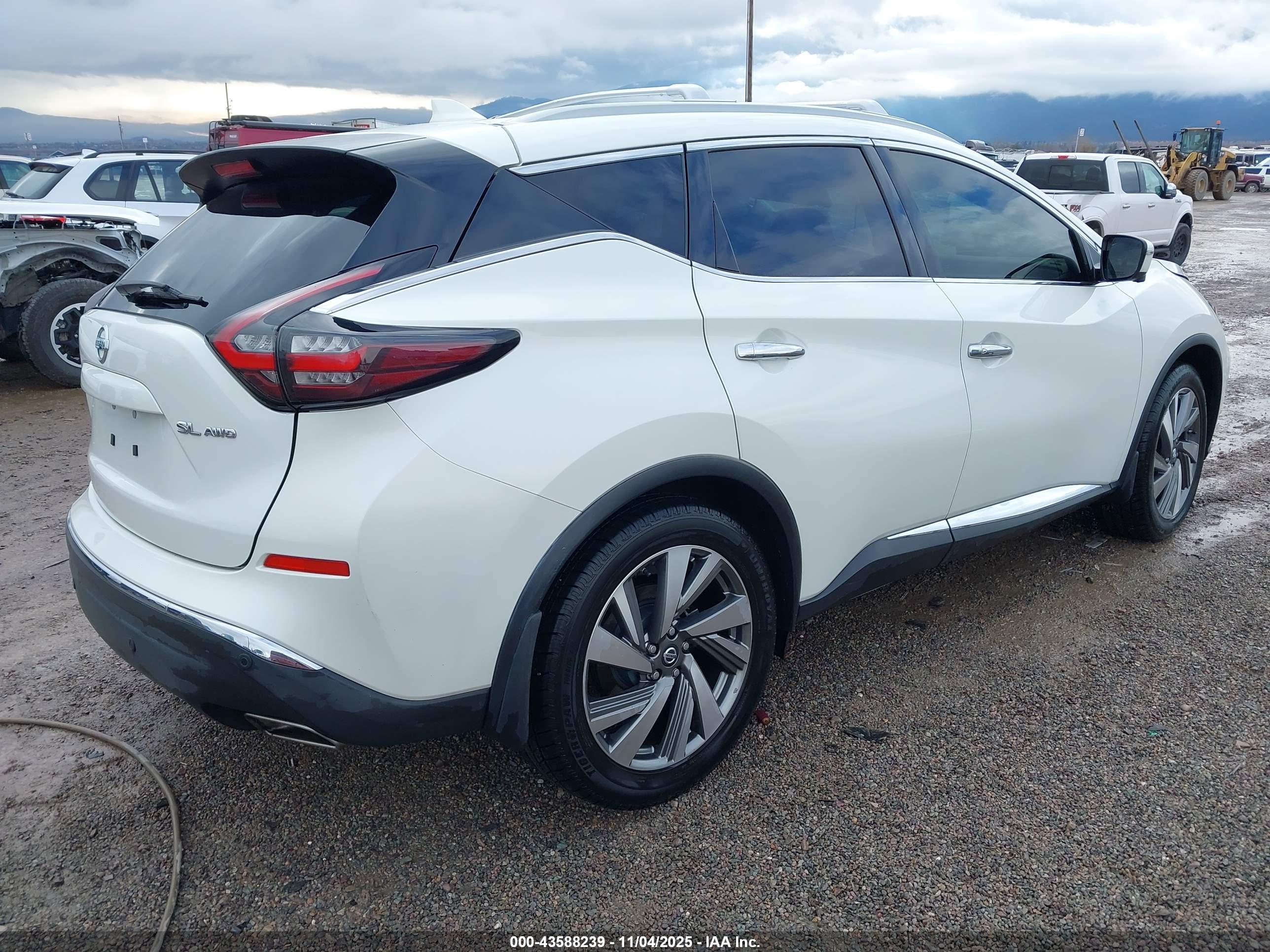 NISSAN MURANO image 4