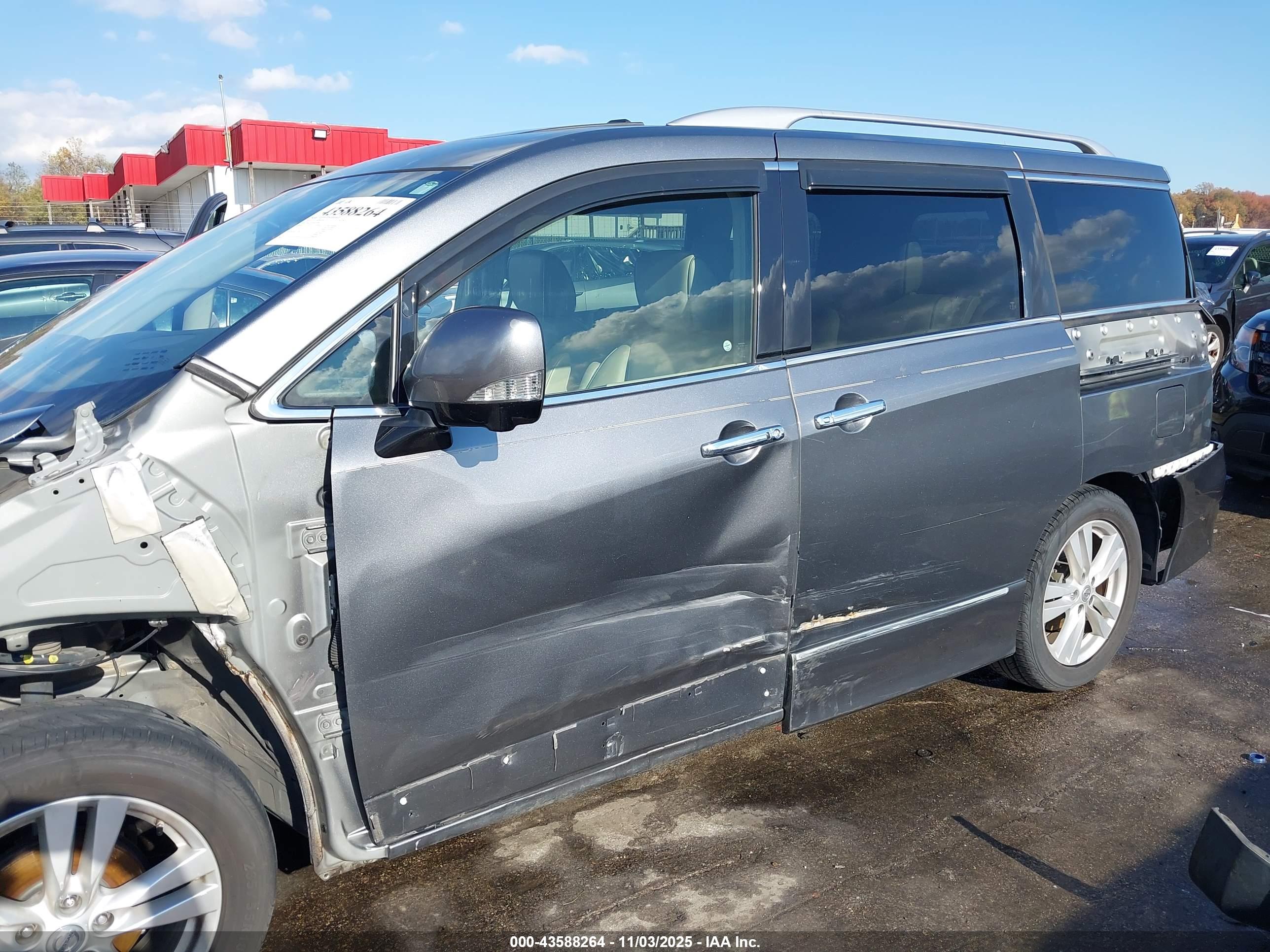 NISSAN QUEST image 6