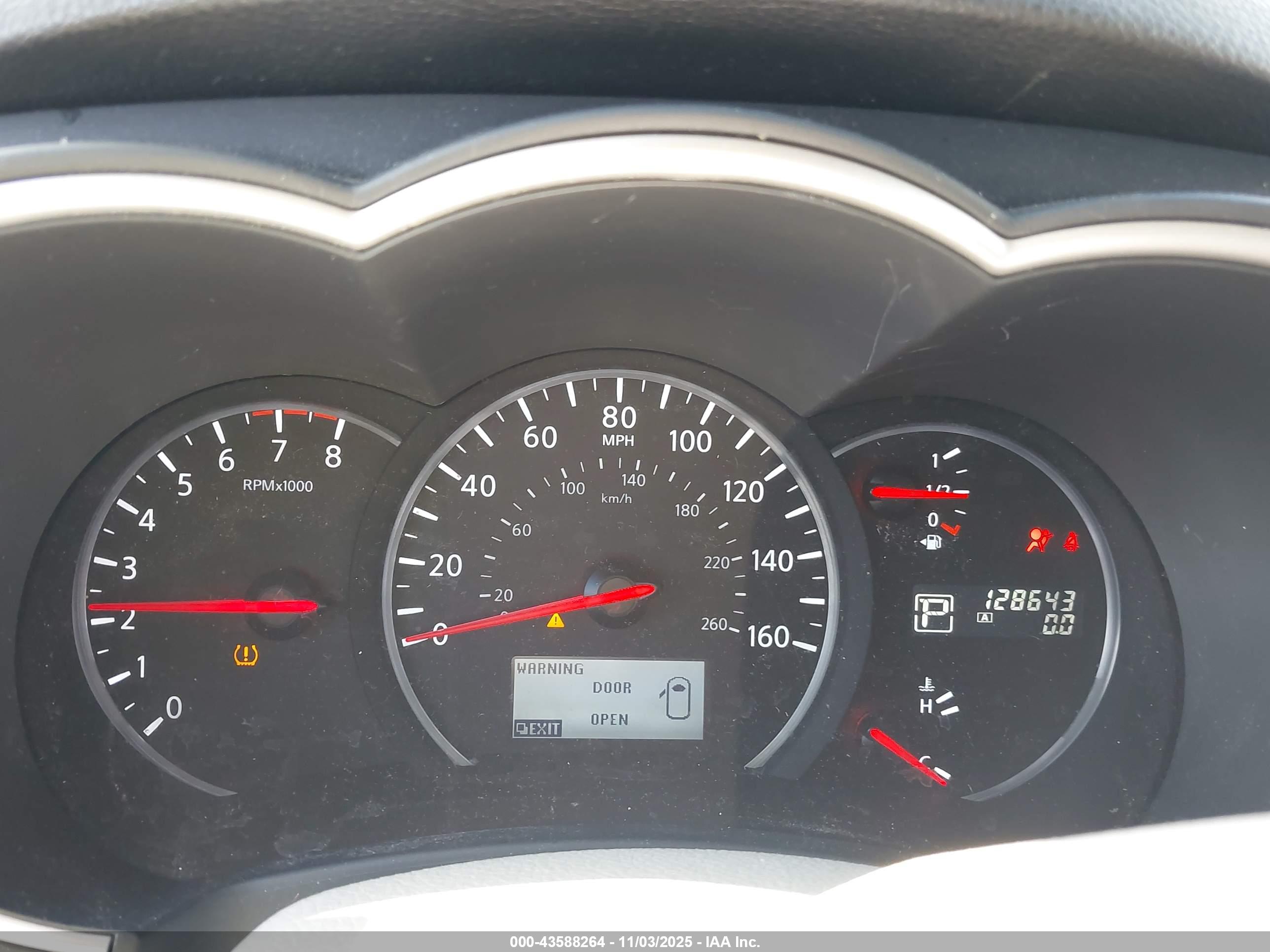 NISSAN QUEST image 7