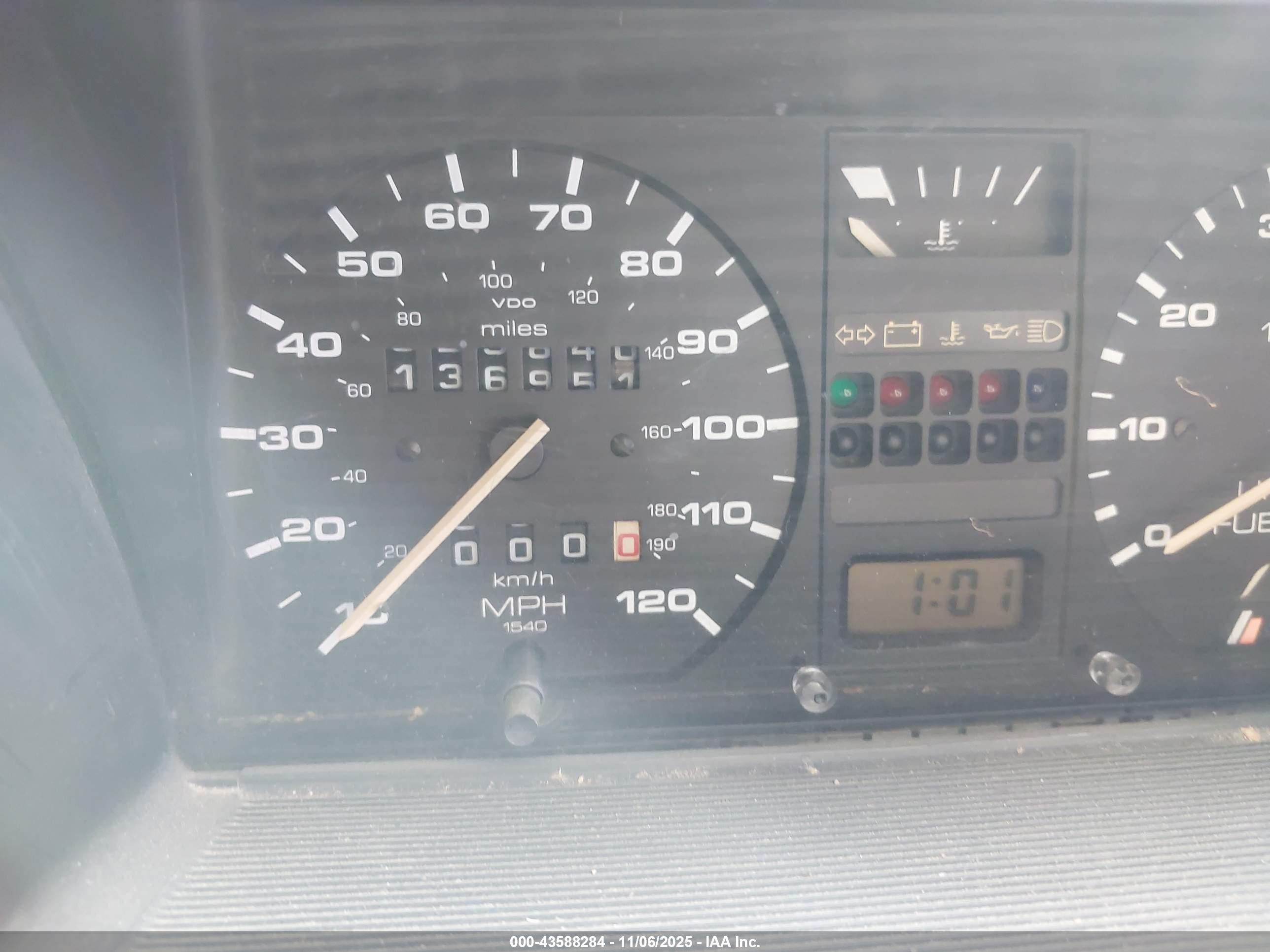 VOLKSWAGEN GOLF image 7
