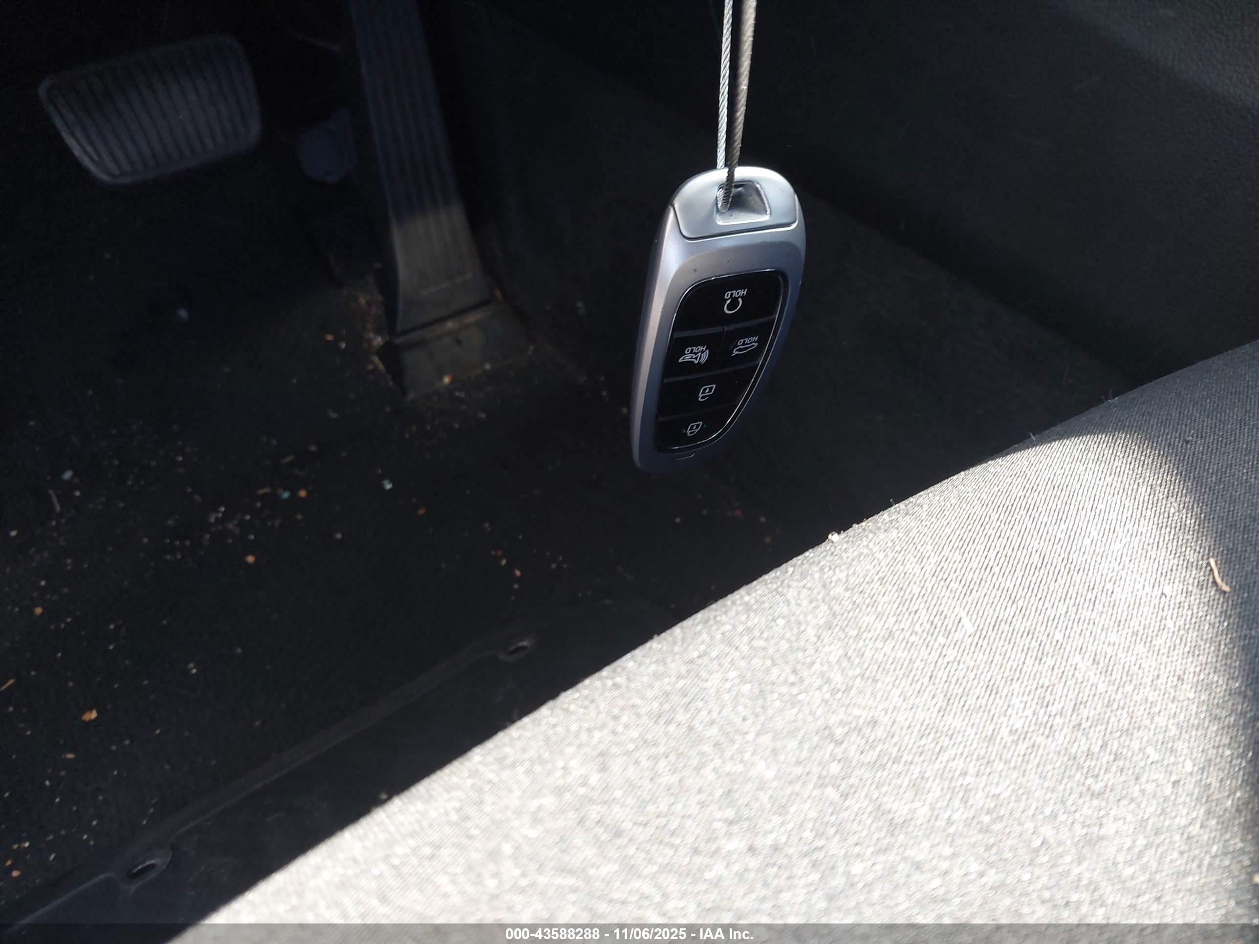 HYUNDAI SONATA image 11