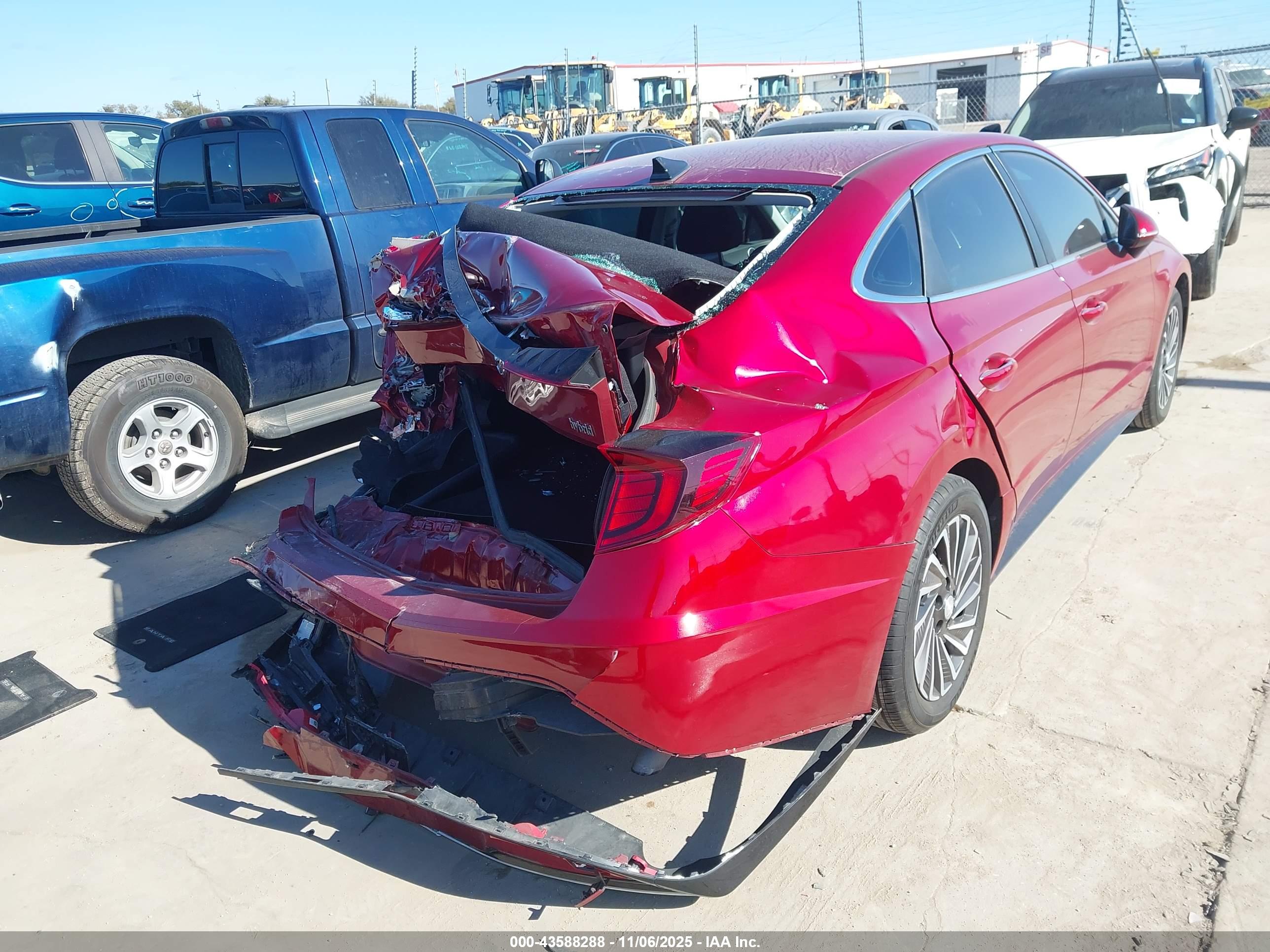 HYUNDAI SONATA image 4