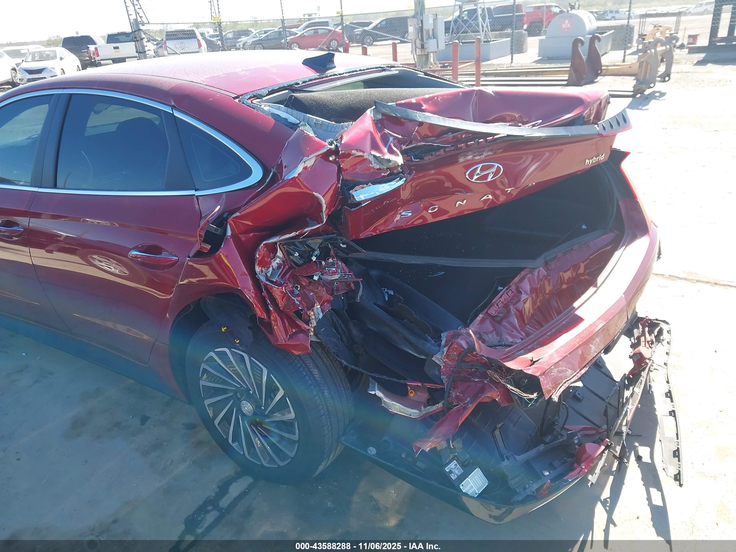 HYUNDAI SONATA image 6