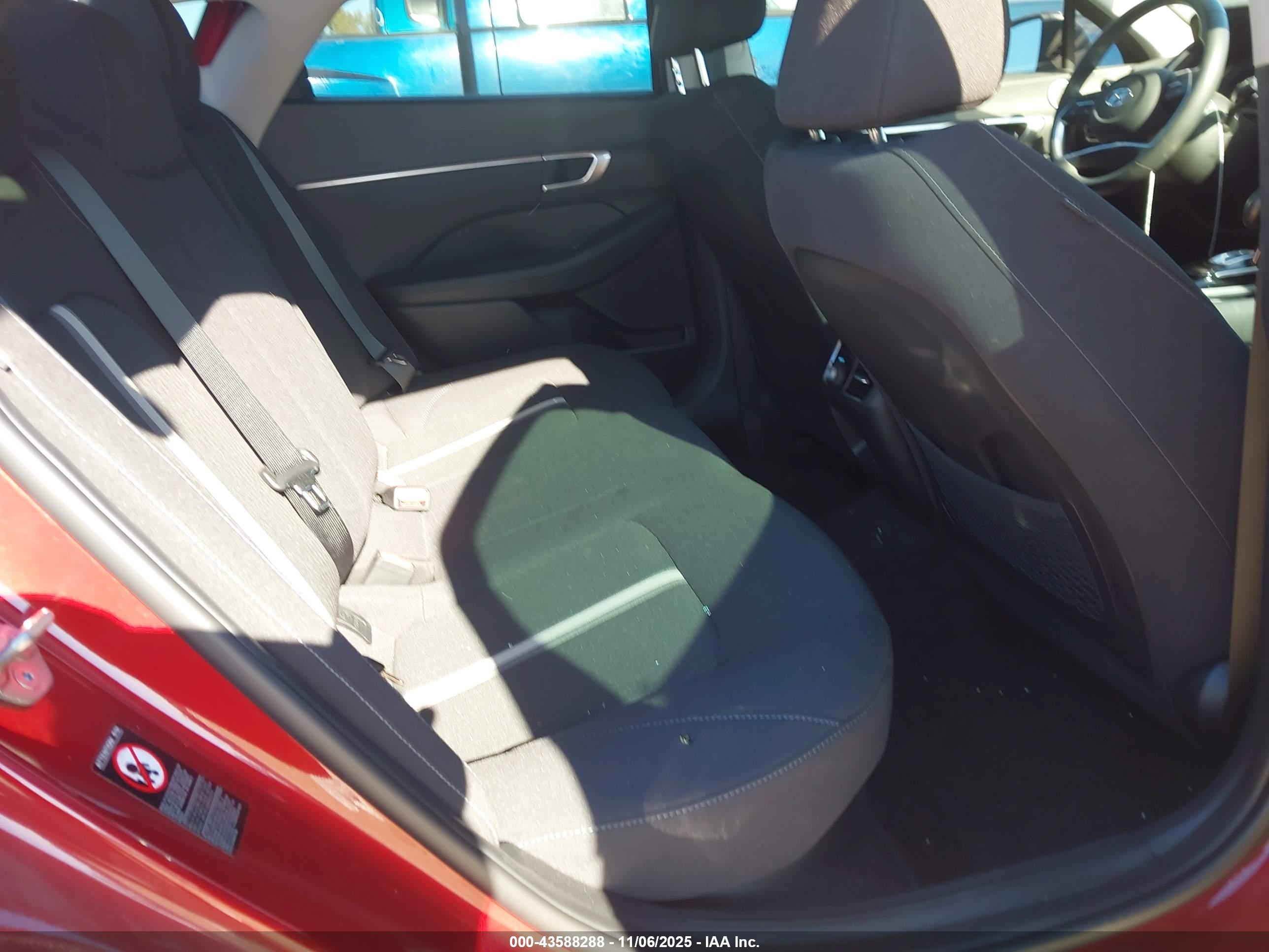 HYUNDAI SONATA image 8