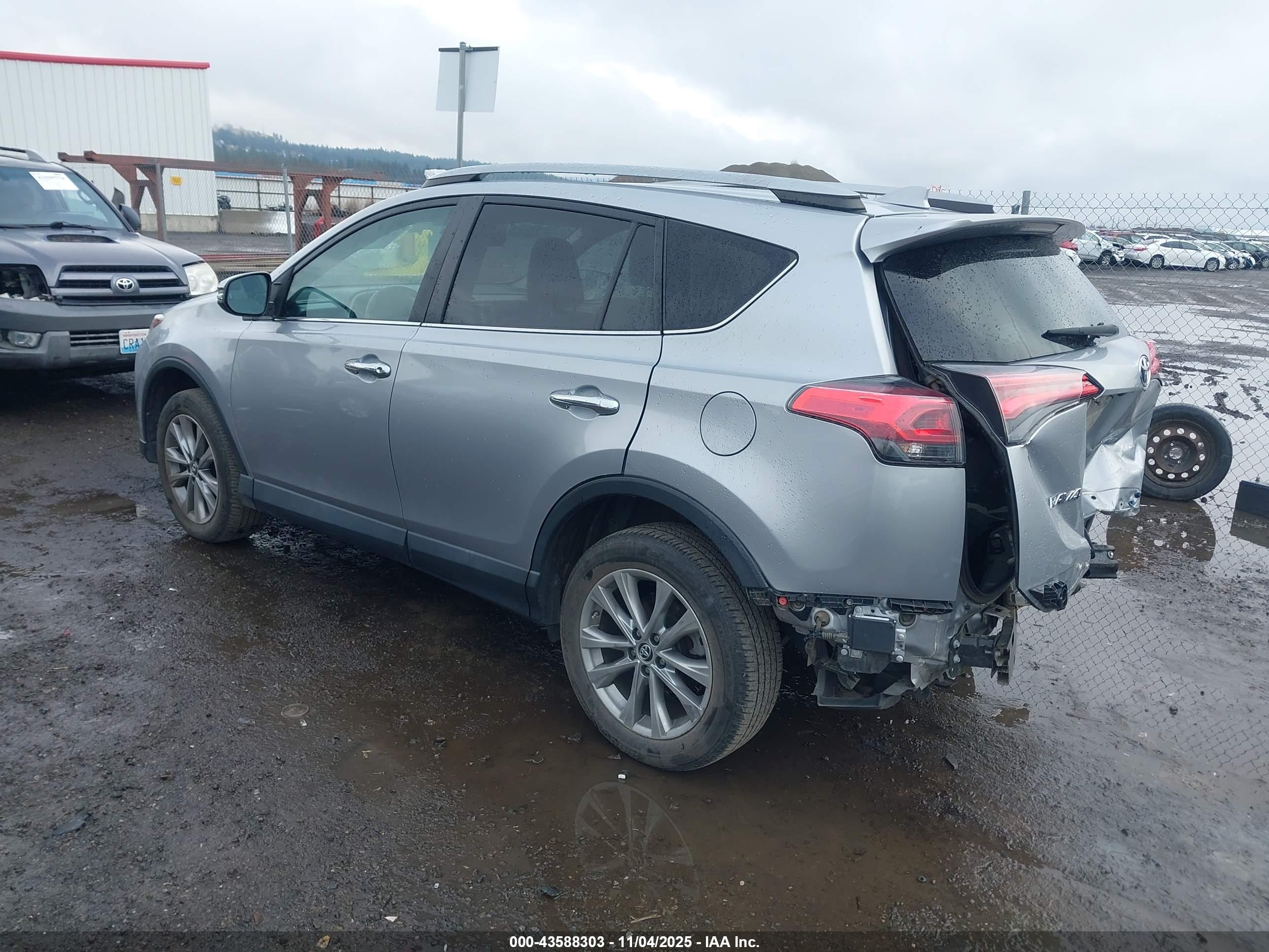 TOYOTA RAV4 image 3