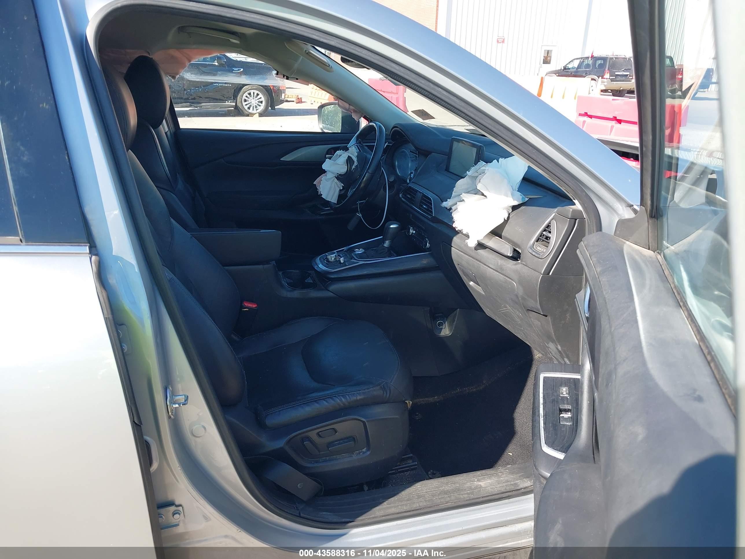 MAZDA CX-9 image 5