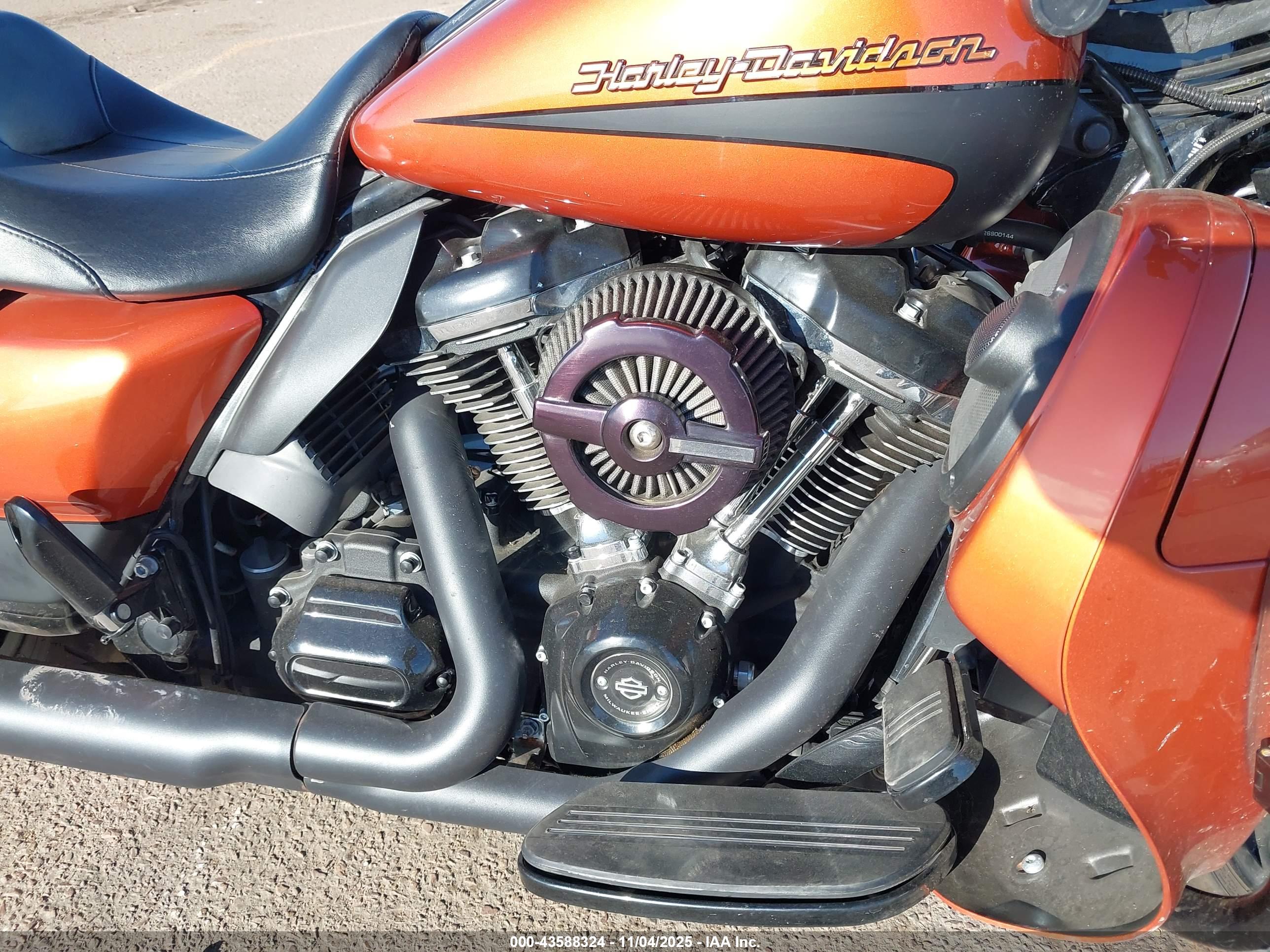 HARLEY-DAVIDSON FLHXS image 8